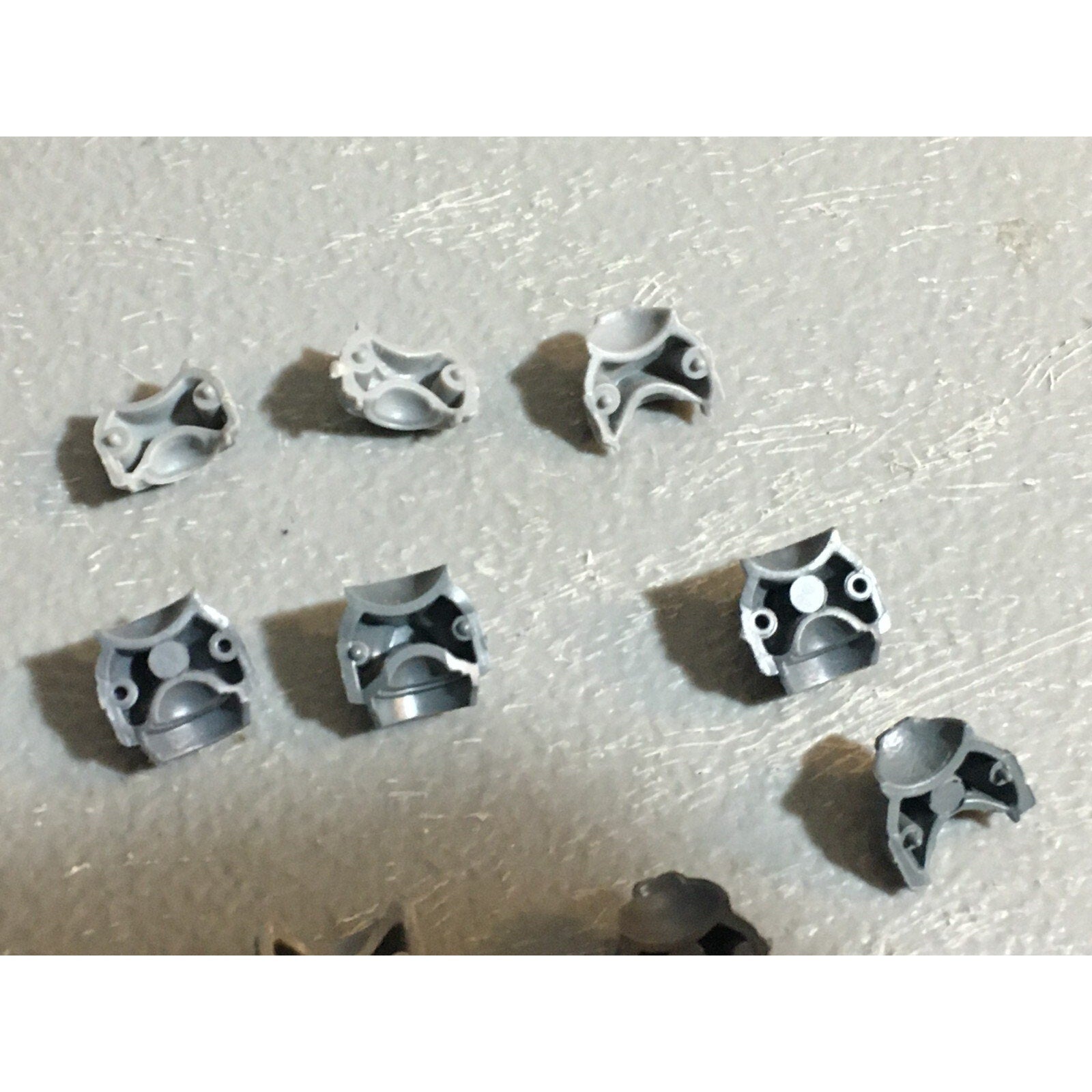 A22961 WARHAMMER 40K SPACE MARINES BITS LOT TORSOS FRONT BACK PLASMA PISTOL GW