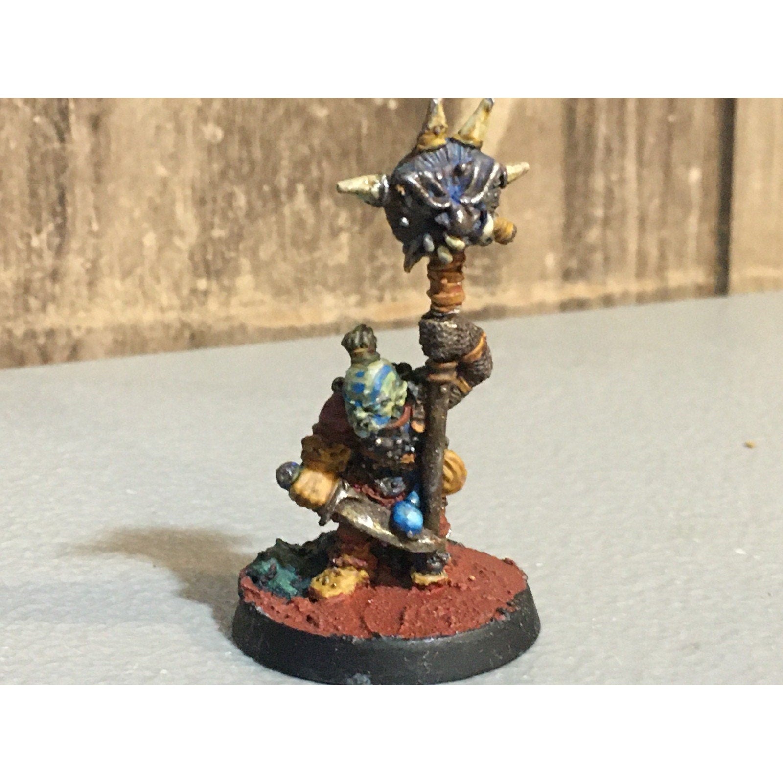 A30008 WARHAMMER FANTASY REG RENOWN DESPOILING HOBGOBLIN DARKLAND STANDARD GW