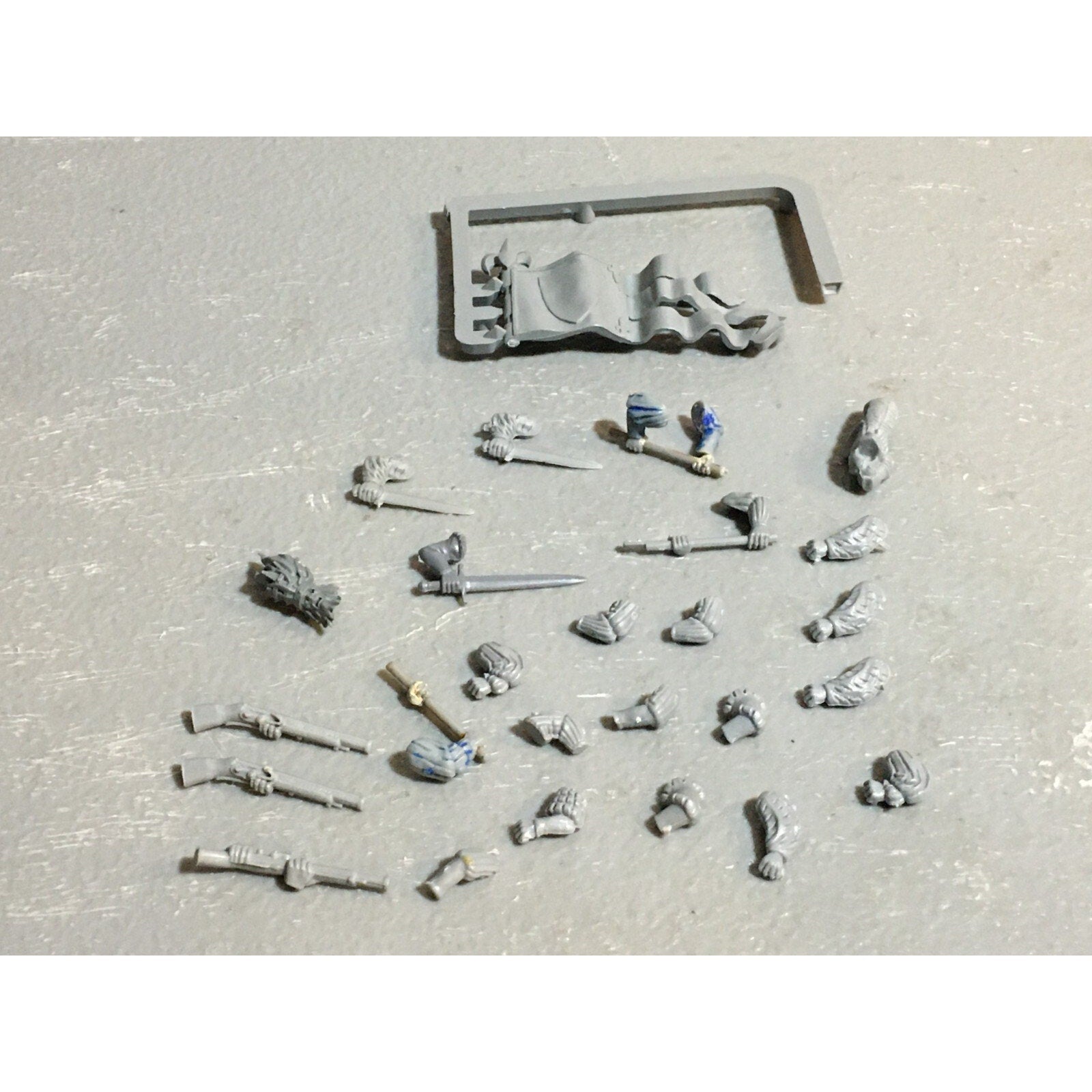 A23440 WARHAMMER FANTASY THE EMPIRE BITS LOT ARMS GAMES WORKSHOP GW