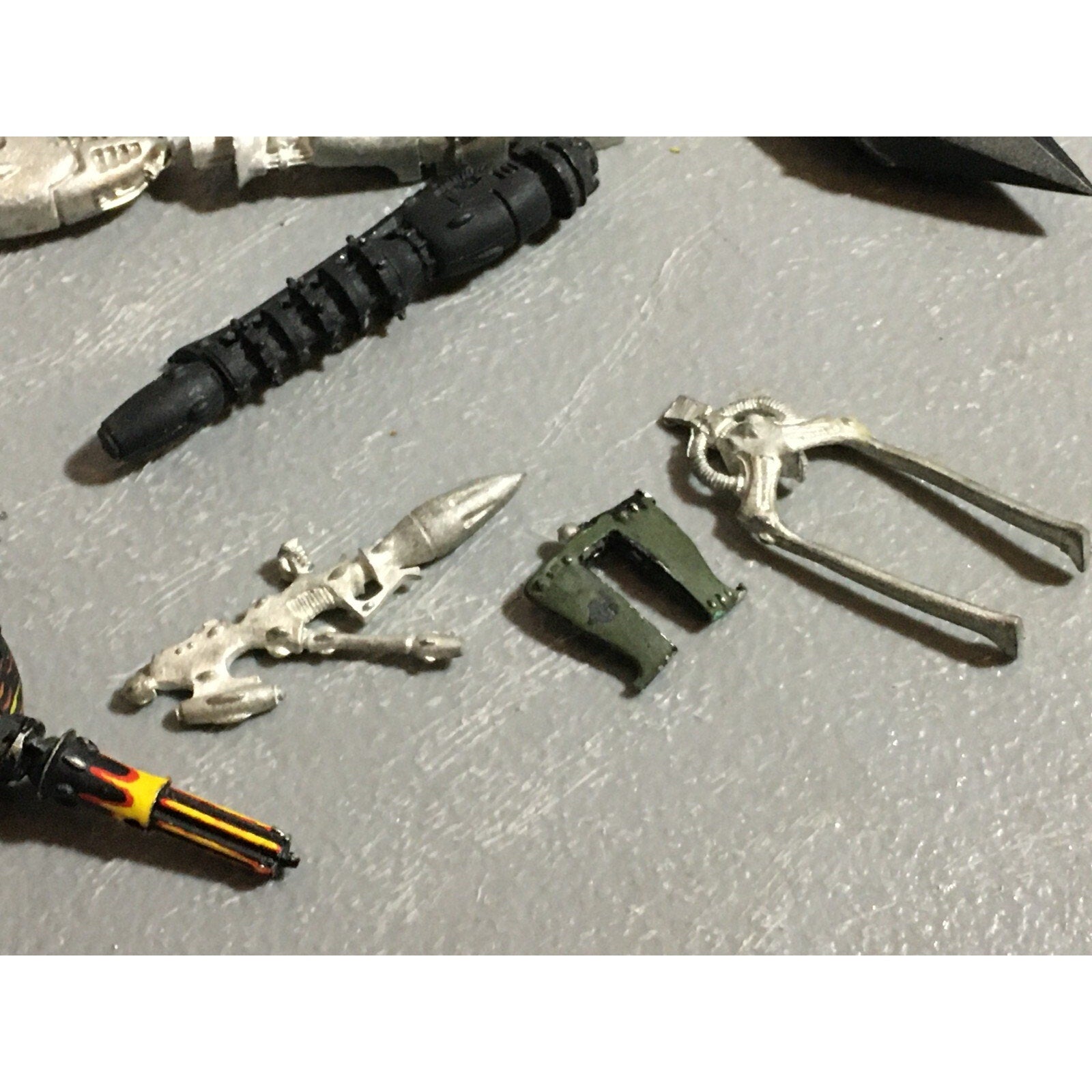 A22393 WARHAMMER 40K ELDAR CRAFTWORLDS METAL BITS LOT WEAPONS GAMES WORKSHOP GW