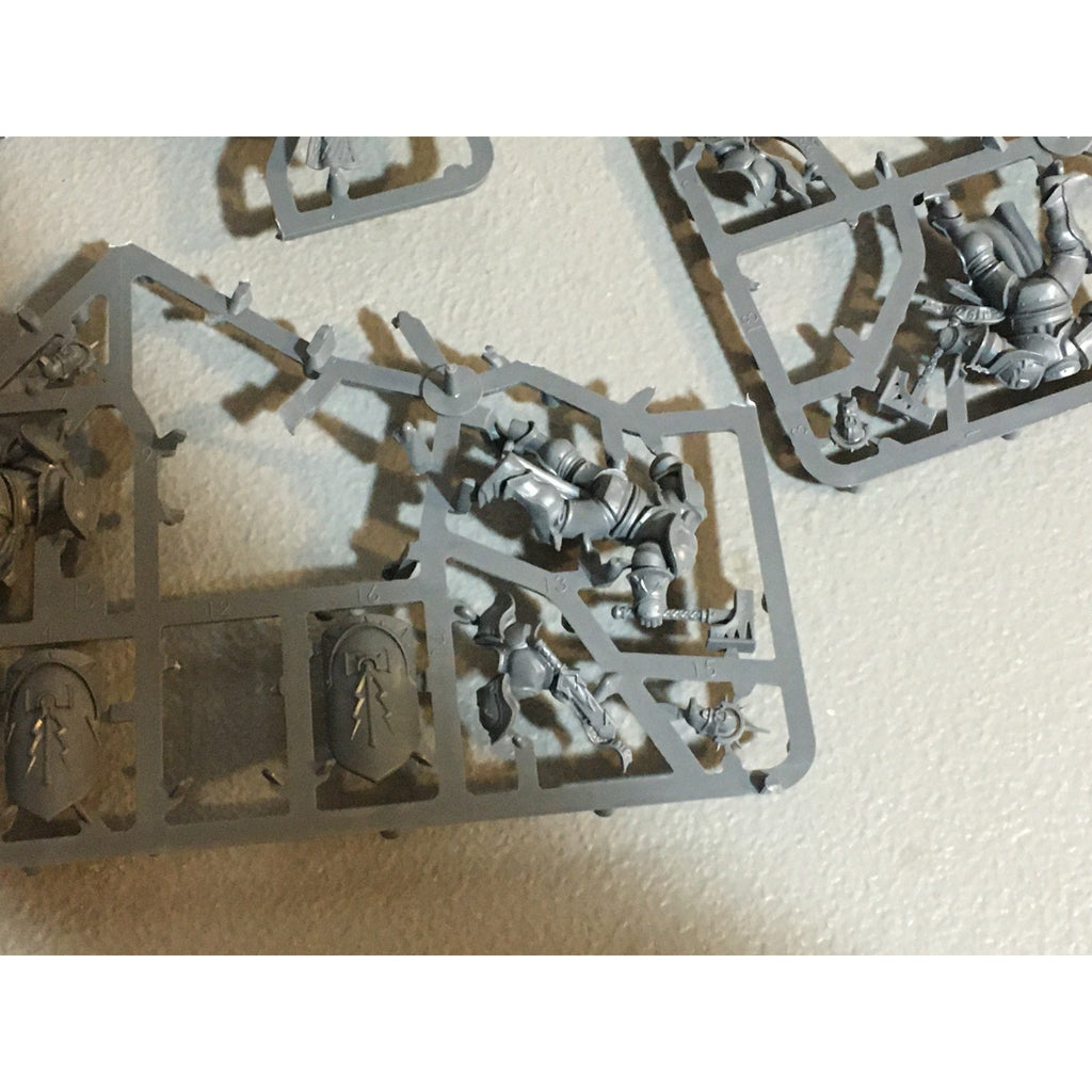 A24339 WARHAMMER AOS STORMCAST ETERNALS LIBERATORS NOS 8 PK MISS 1 SHIELD GW