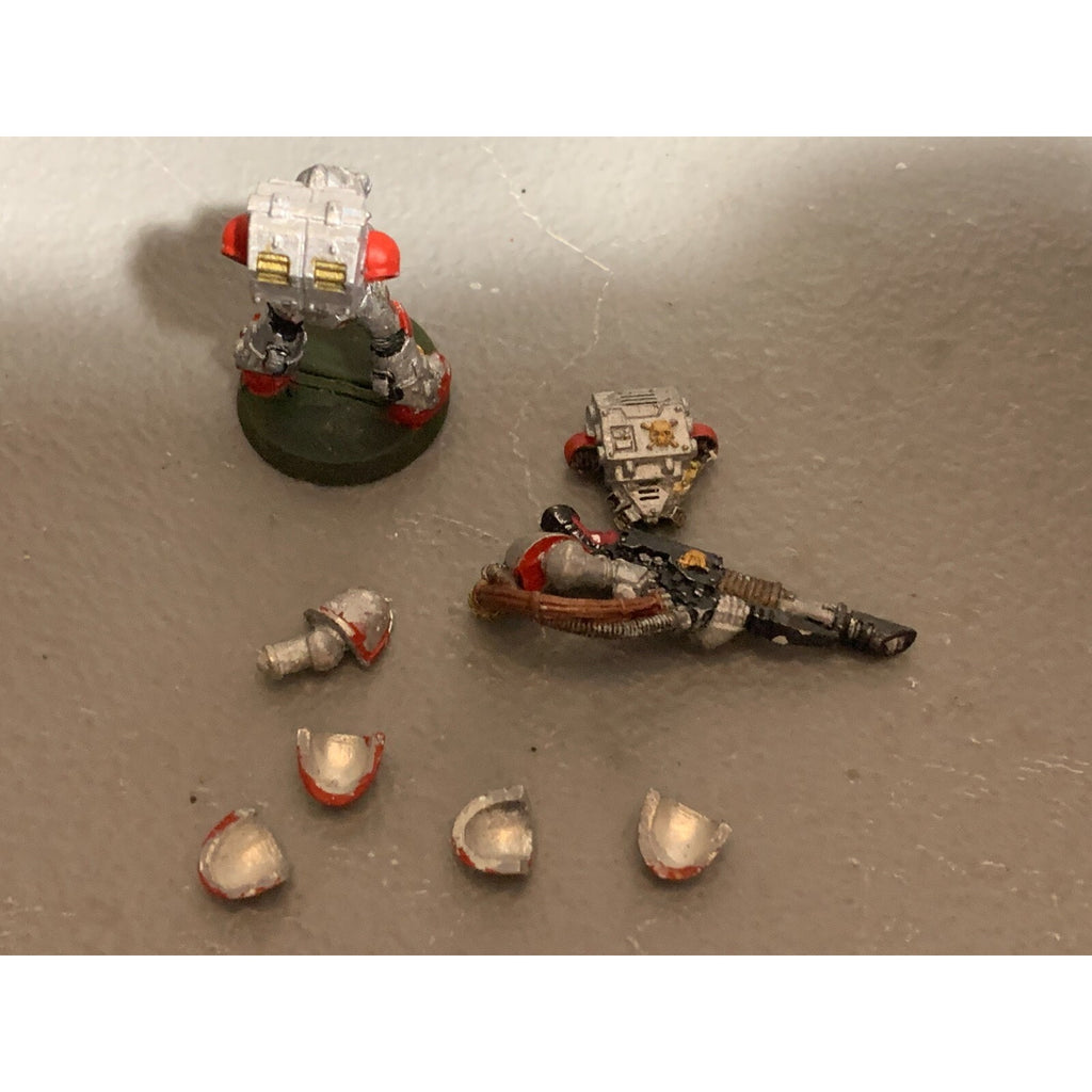 A23309 WARHAMMER 40K SPACE MARINES METAL BITS LOT HEAVY DARK ANGELS SHOULDER PAD