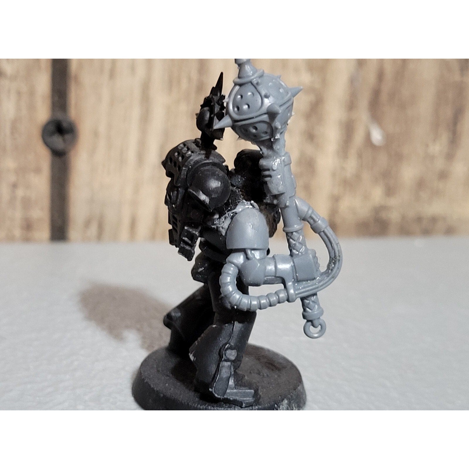 A18415 WARHAMMER 40K SPACE MARINES CAPTAIN LIEUTENANT CUST STORM BOLTER MACE