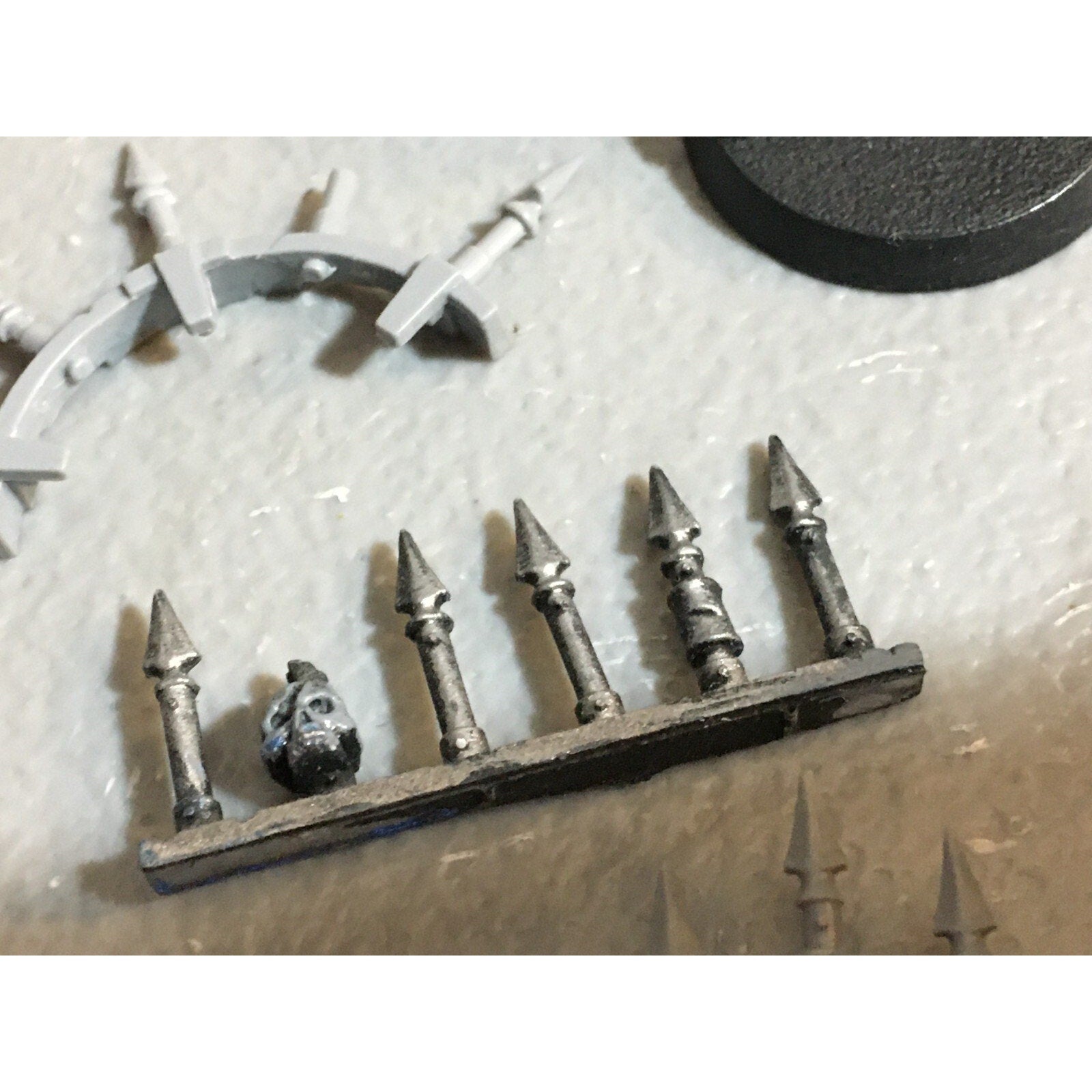 A23244 WARHAMMER 40K CHAOS SPACE MARINES BITS LOT VEHICLE SPIKES LEGS ARMS GW