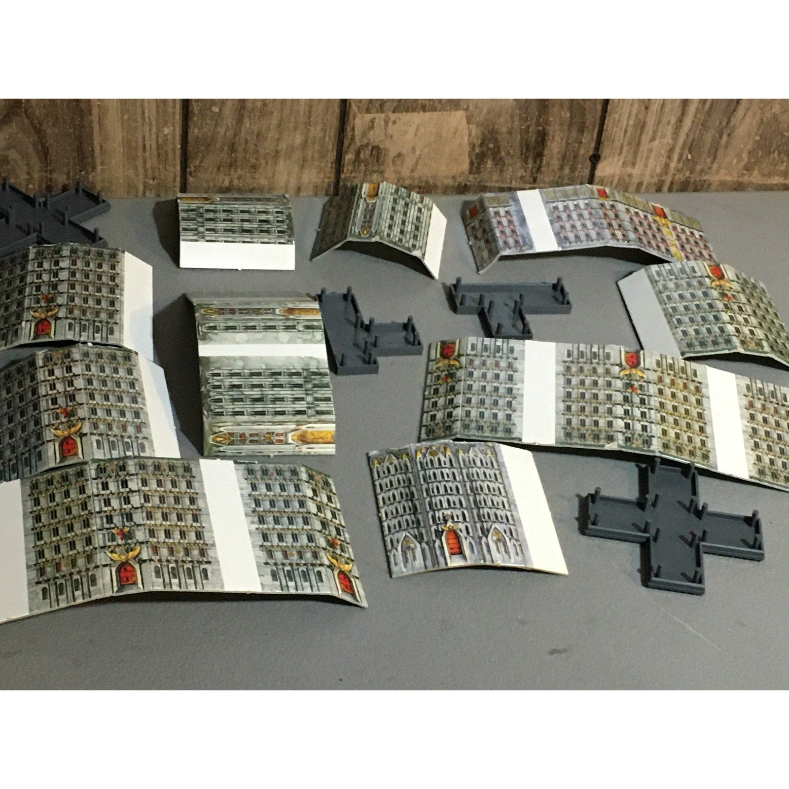 A31678 WARHAMMER EPIC 40K TERRAIN BUILDINGS PLASTIC & CARDSTOCK 4 PK