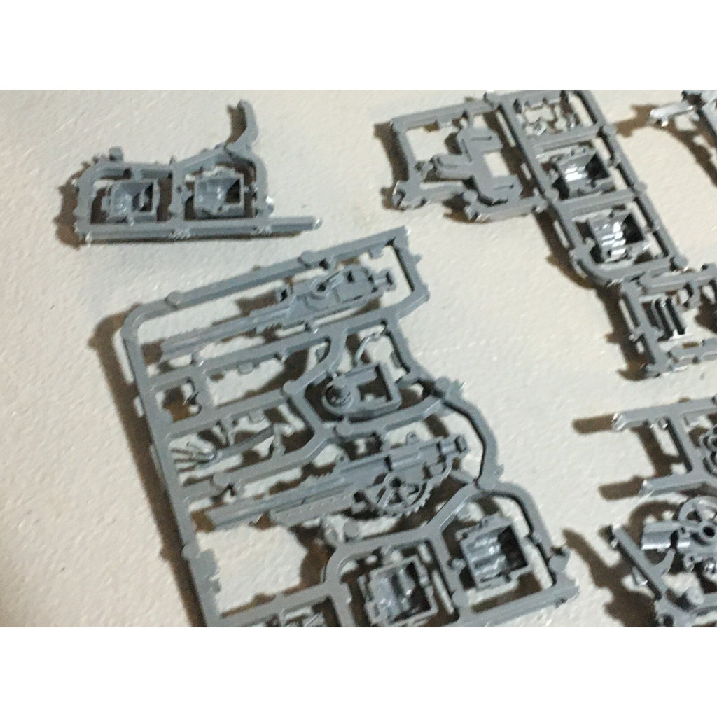 A20991 WARHAMMER 40K ASTRA IMPERIAL GUARD BITS ON SPRUE LOT SCIONS ARTILLERY