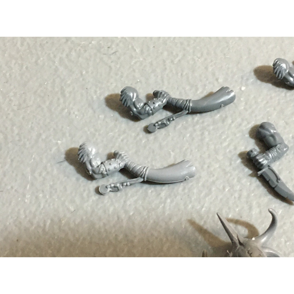 A23245 WARHAMMER FANTASY CHAOS BEASTMEN BITS LOT COMMAND GAMES WORKSHOP GW