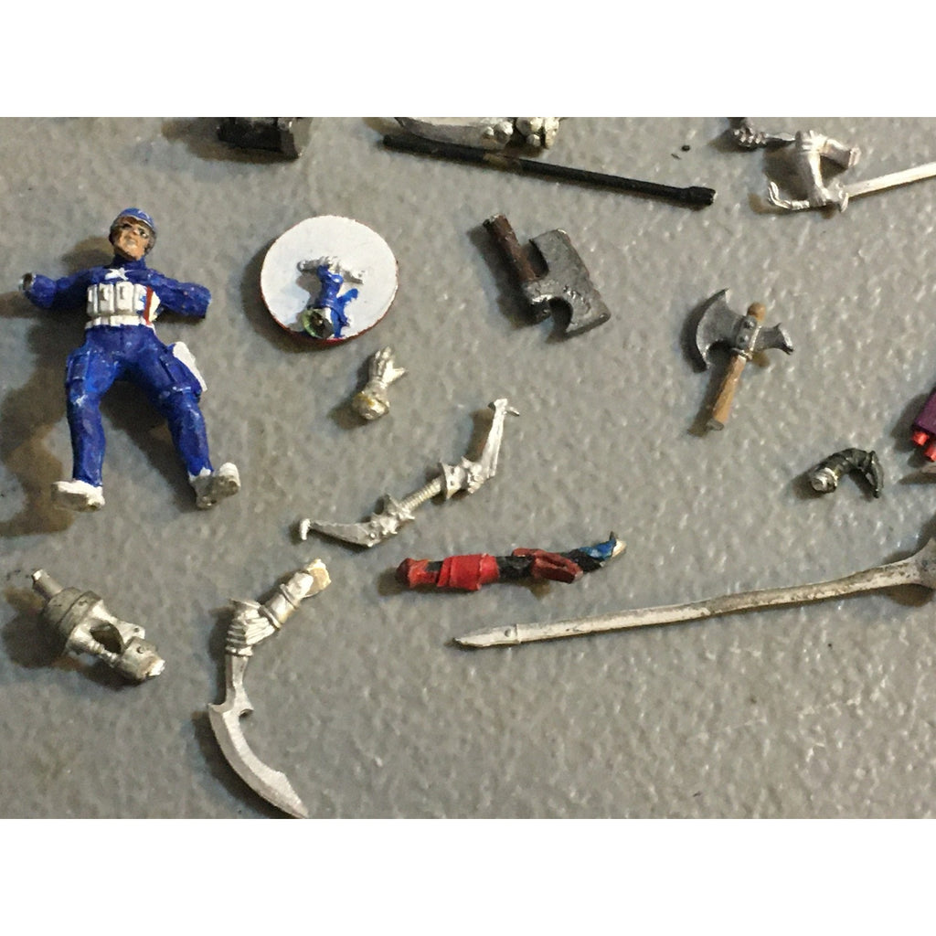 A32593 UNKNOWN MINIATURES METAL BITS LOT SWORD HEAD THRONE WEAPON CAPTAIN