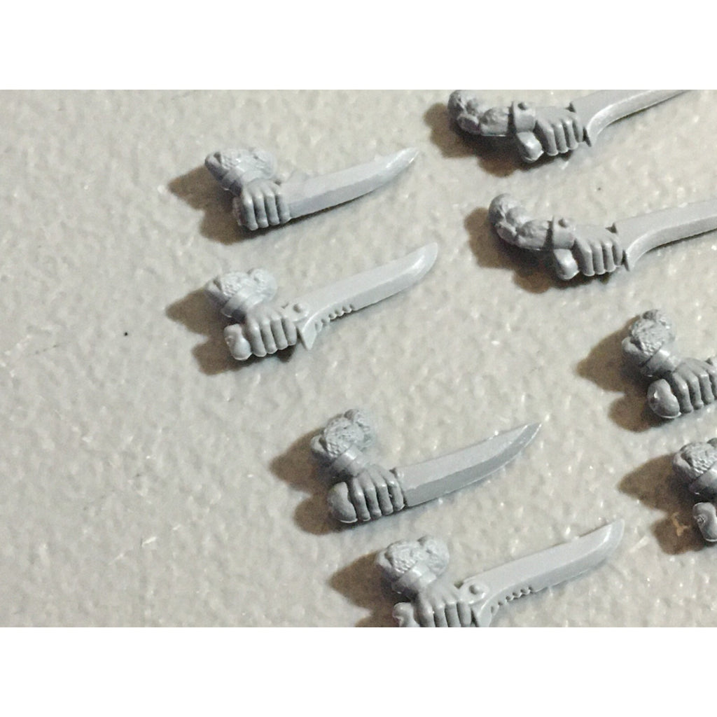A22299 WARHAMMER FANTASY SKAVEN BITS LOT SWORD ARMS GAMES WORKSHOP GW