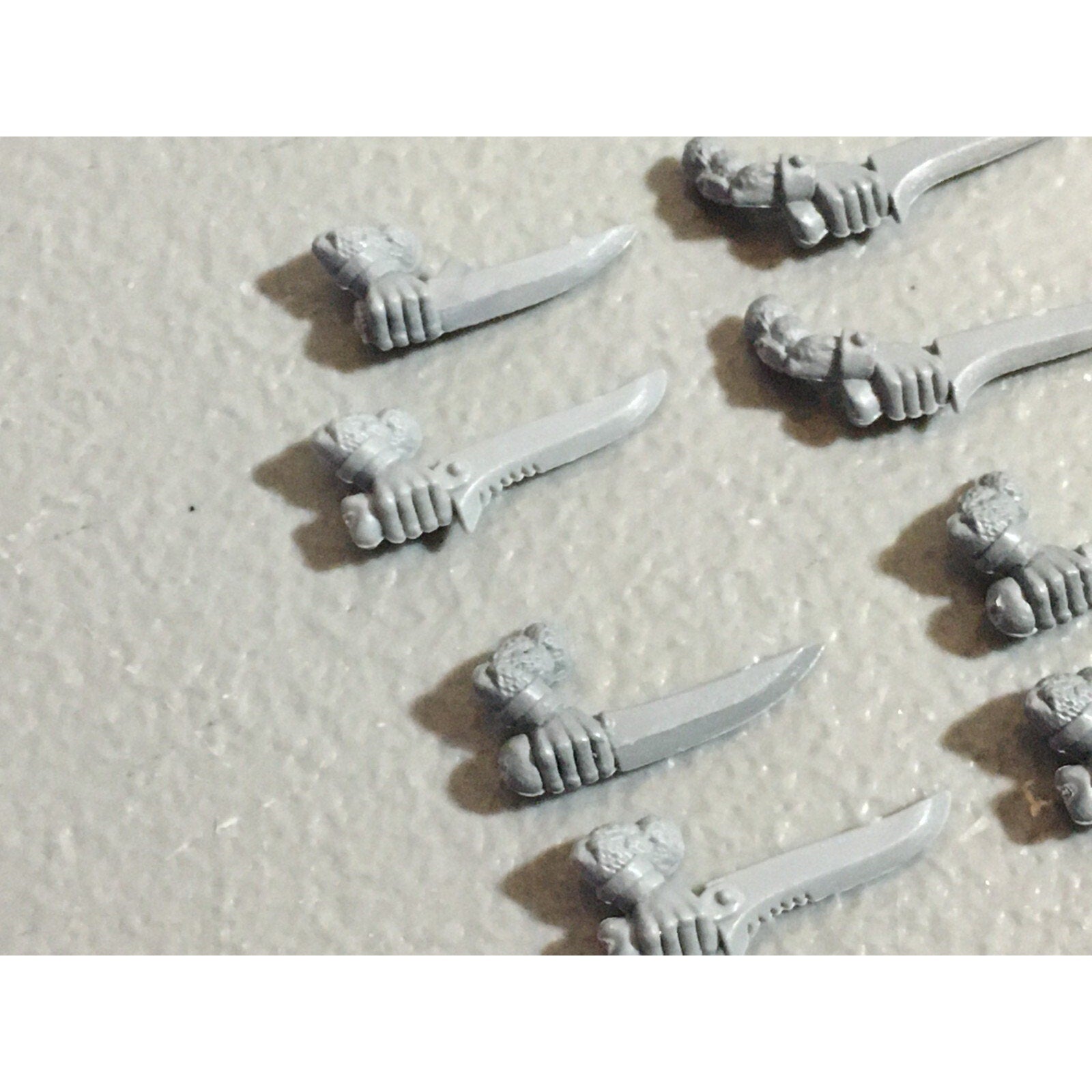 A22299 WARHAMMER FANTASY SKAVEN BITS LOT SWORD ARMS GAMES WORKSHOP GW