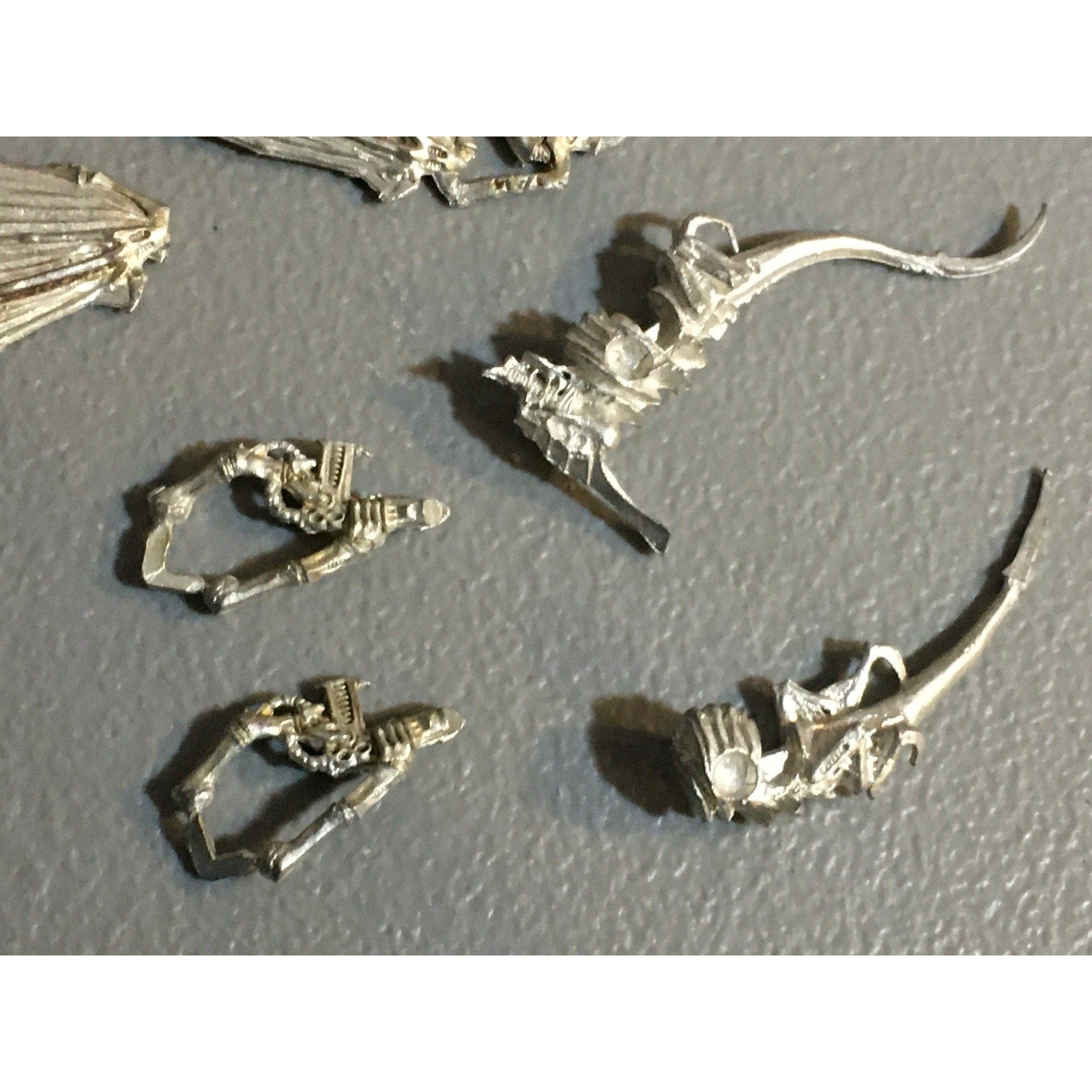 A32814 WARHAMMER 40K TYRANIDS METAL BITS LOT GARGOYLES BODY WING GW