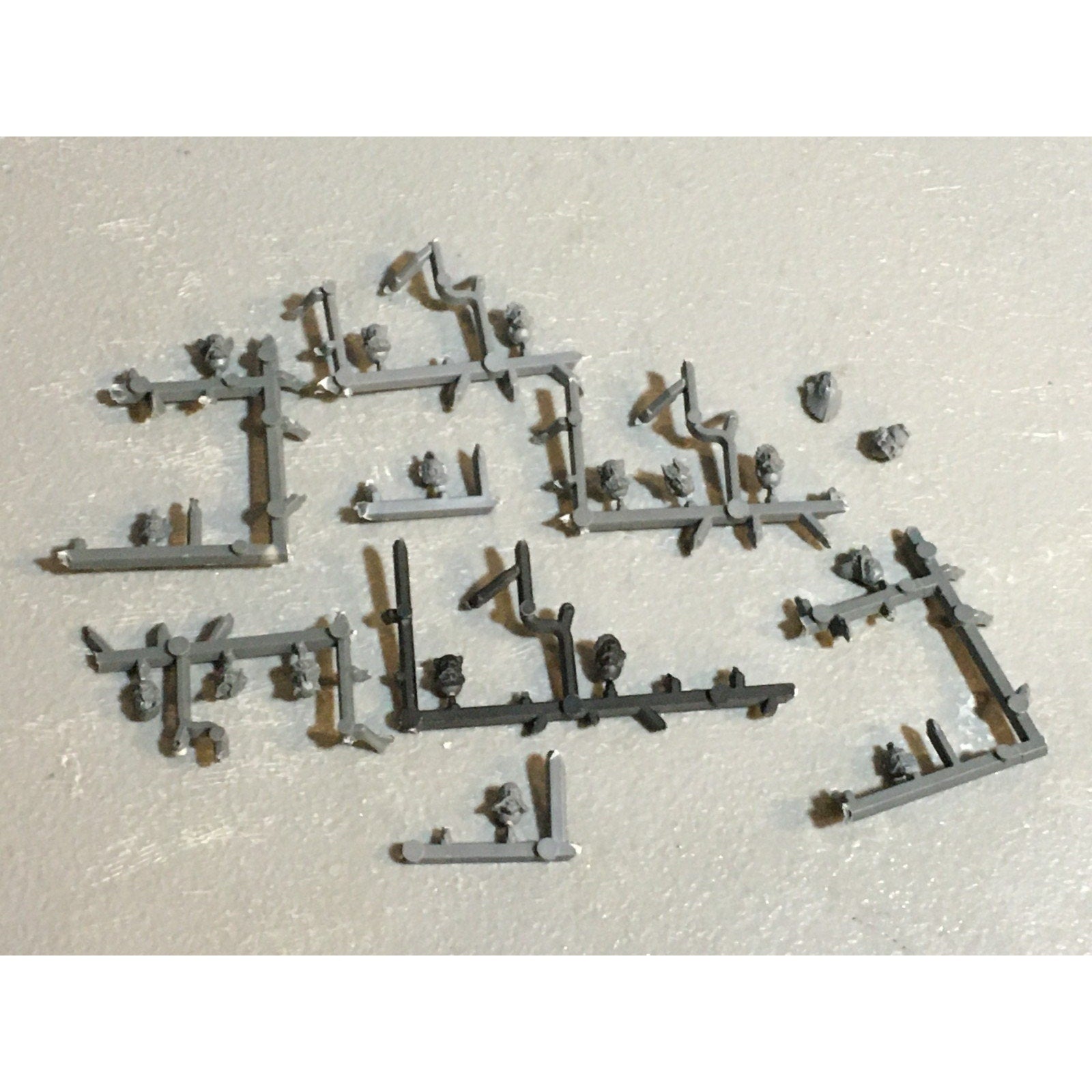 A24577B WARHAMMER 40K SPACE MARINES WOLVES BITS LOT HEADS 18 PK GAMES WORKSHOP