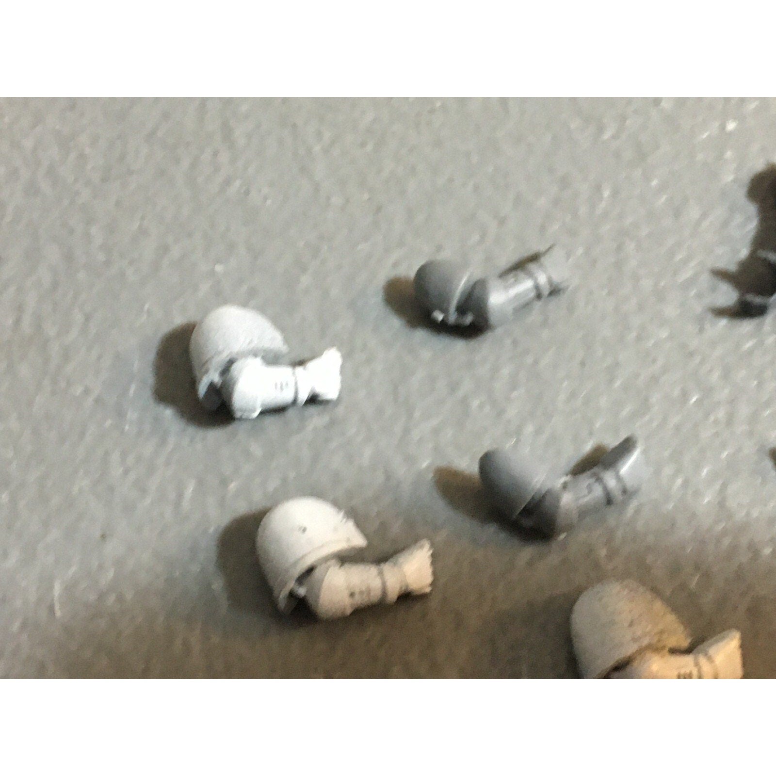 A22956 WARHAMMER 40K SPACE MARINES BITS LOT ARMS GAMES WORKSHOP GW