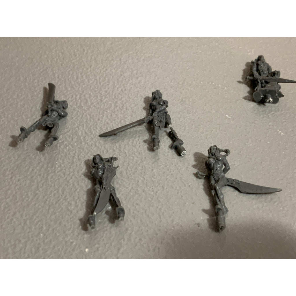 A10735 RACKHAM CONFRONTATION PLASTIC KELT FIANNAS & DRAC MAC SYRO
