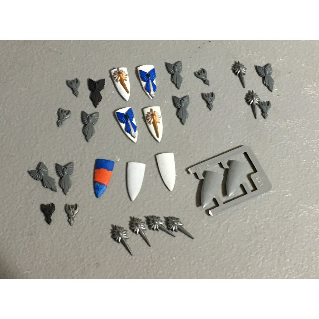 A22055 WARHAMMER FANTASY HIGH ELVES BITS LOT SHIELDS & ICONS GW GAMES WORKSHOP