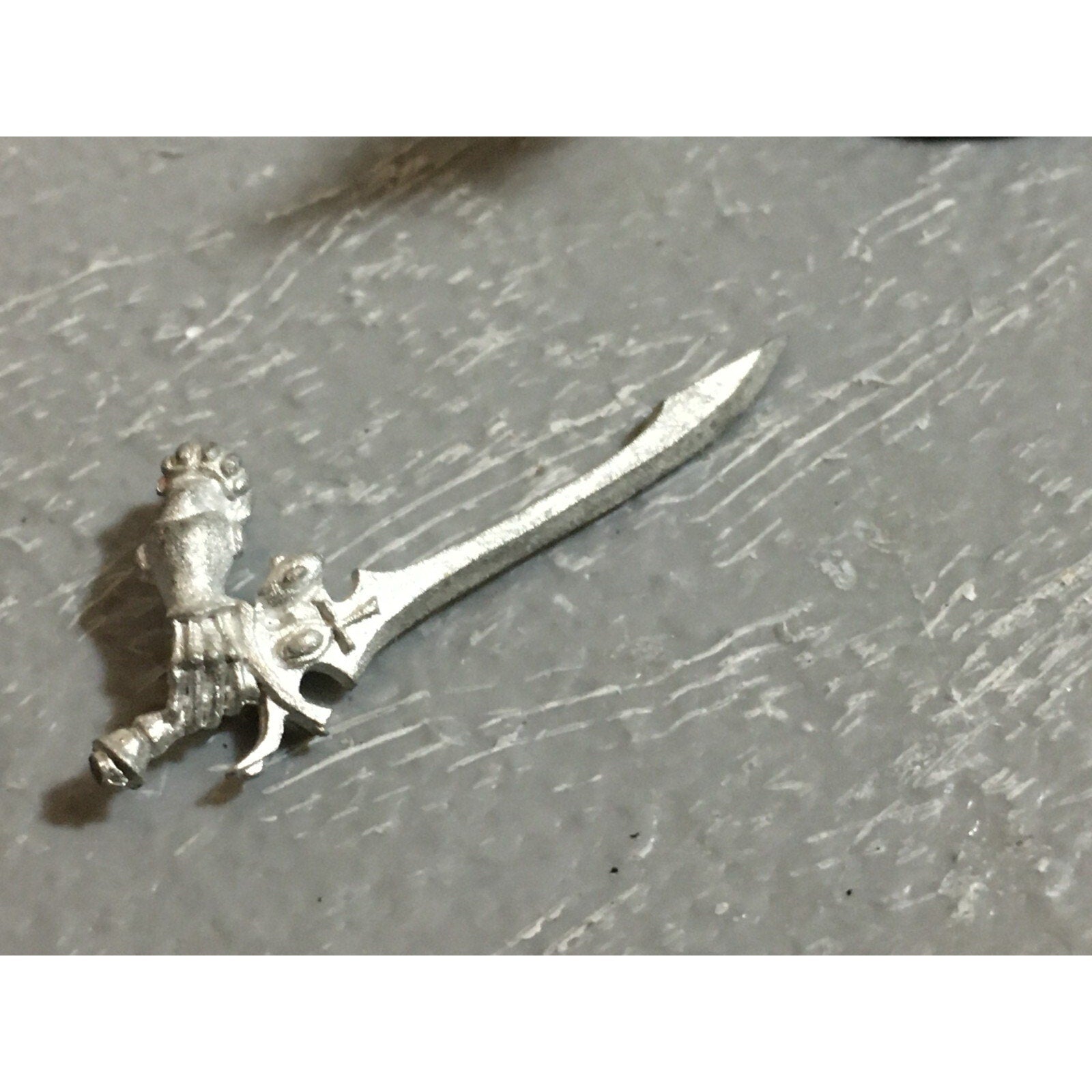A21008 WARHAMMER 40K METAL ELDAR CRAFTWORLDS BITS LOT PISTOL BANSHEE WEAPON