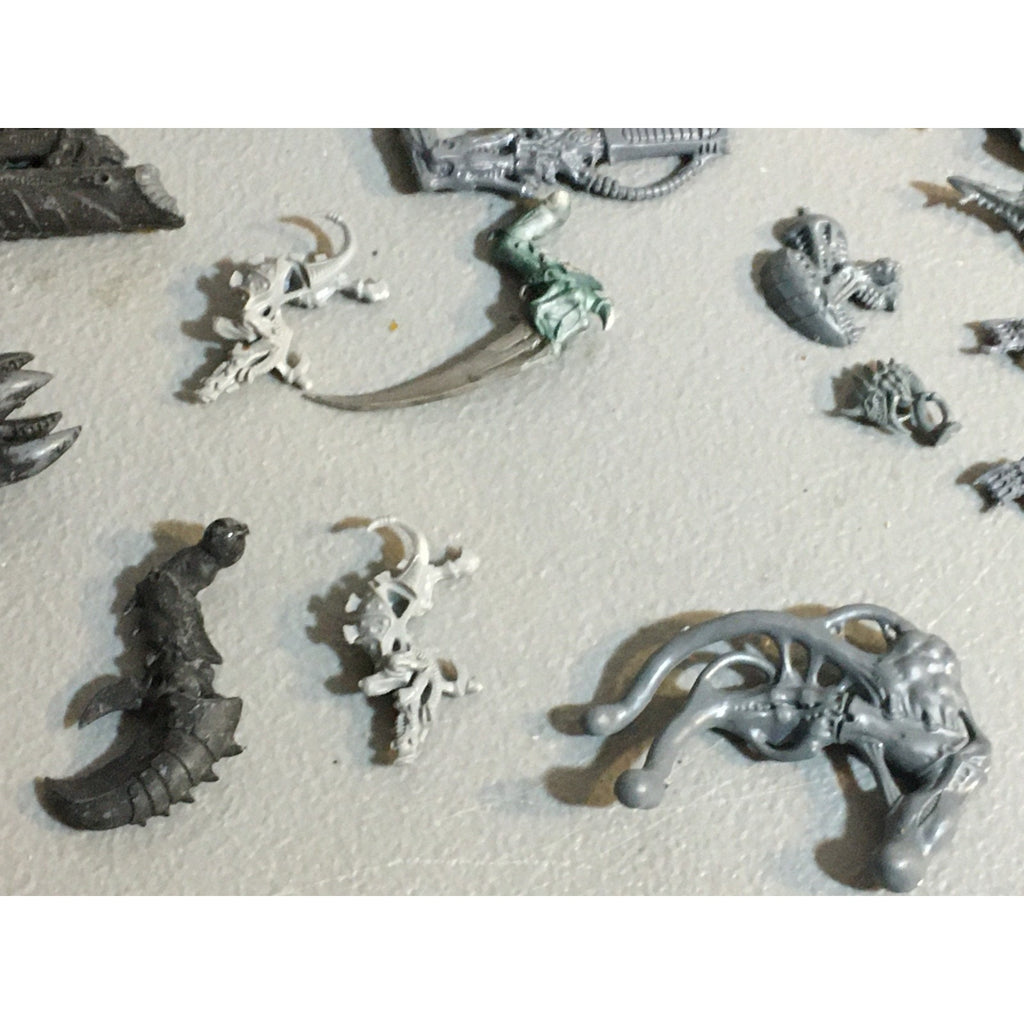 A30755 WARHAMMER 40K TYRANIDS BITS LOT TERVIGON TERMAGANT CARNIFEX GW