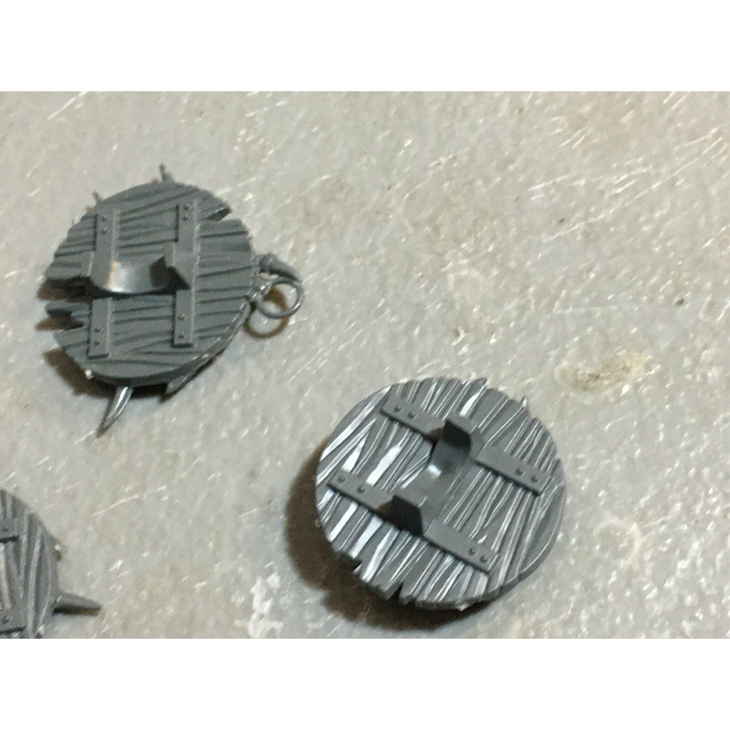 A23162 WARHAMMER FANTASY CHAOS BEASTMEN BITS LOT MINOTAUR SHIELDS GAMES WORKSHOP