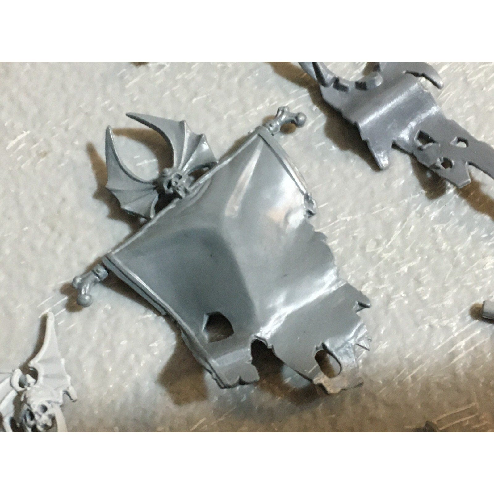 A23425 WARHAMMER FANTASY VAMPIRE COUNTS BITS LOT SKELETON WIGHT MIXED HEADS ARMS