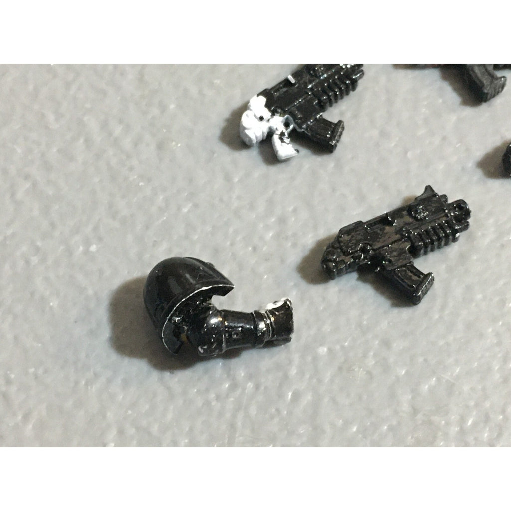 A22984 WARHAMMER 40K SPACE MARINES BITS LOT BOLTERS ARMS GW GAMES WORKSHOP