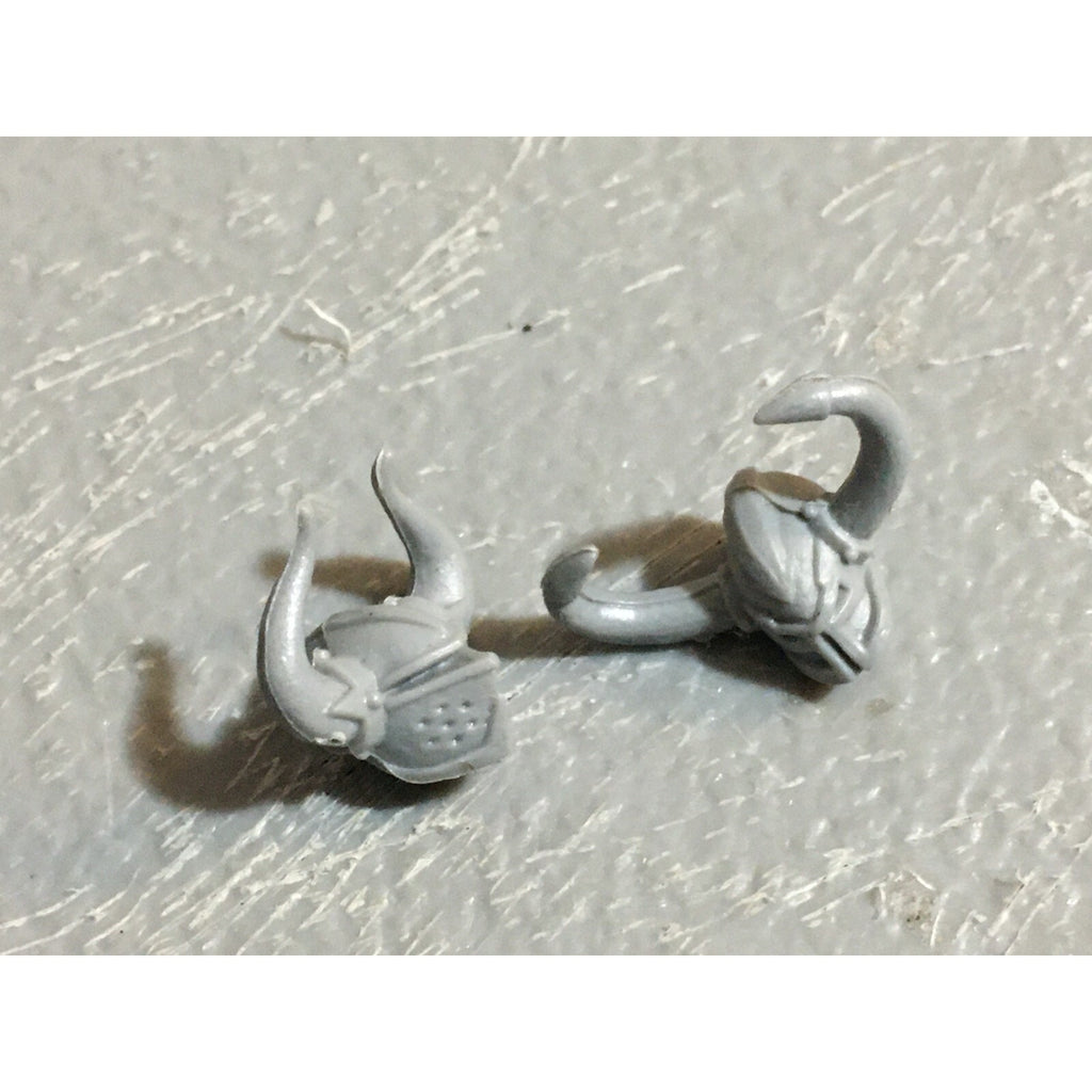 A23069 WARHAMMER FANTASY CHAOS MORTALS BITS LOT WARRIORS OOP MIXED HEADS ARMS GW
