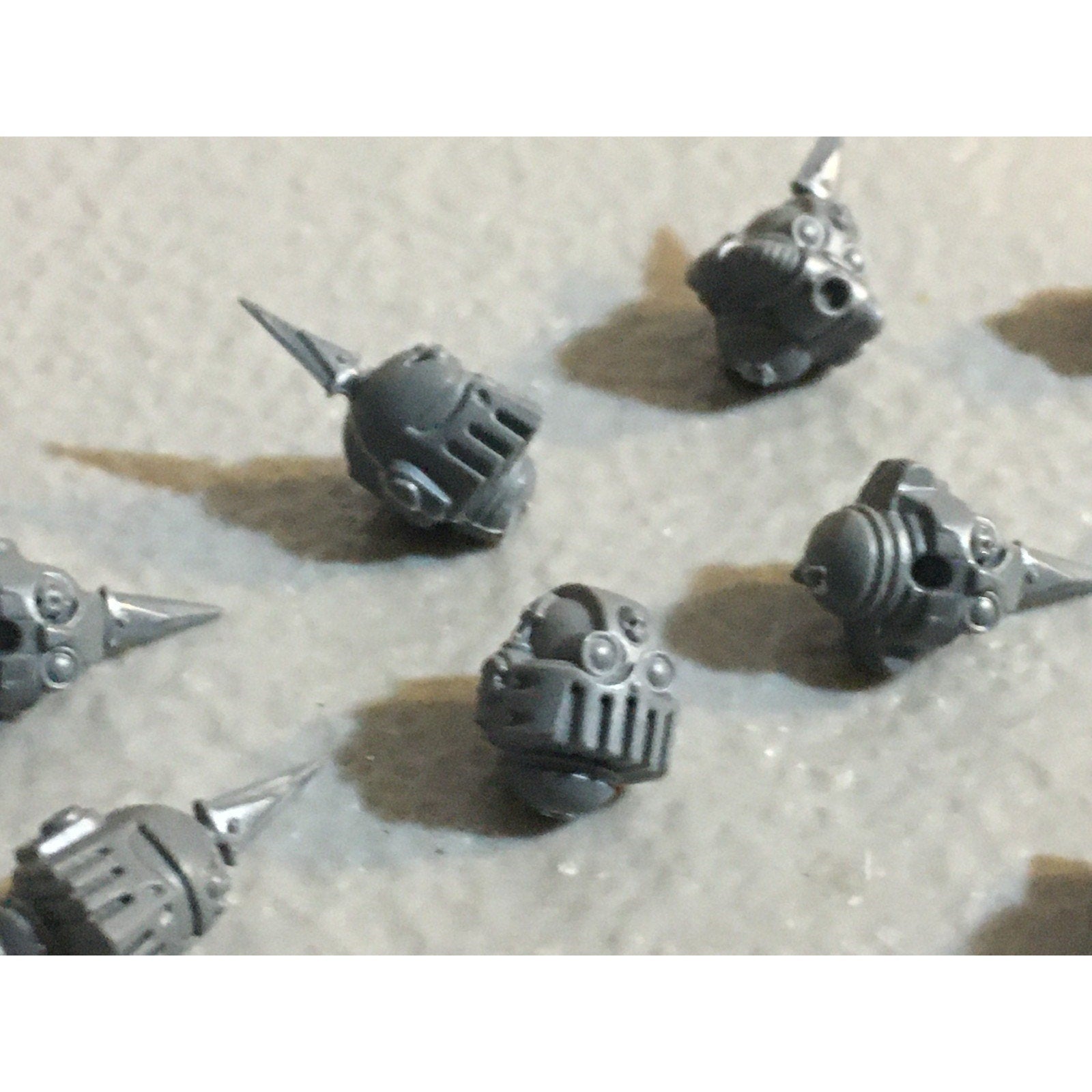 A31438 WARHAMMER 40K DEATH GUARD BITS LOT HEAD MUTATED SPIKE GW CHAOS MARINES