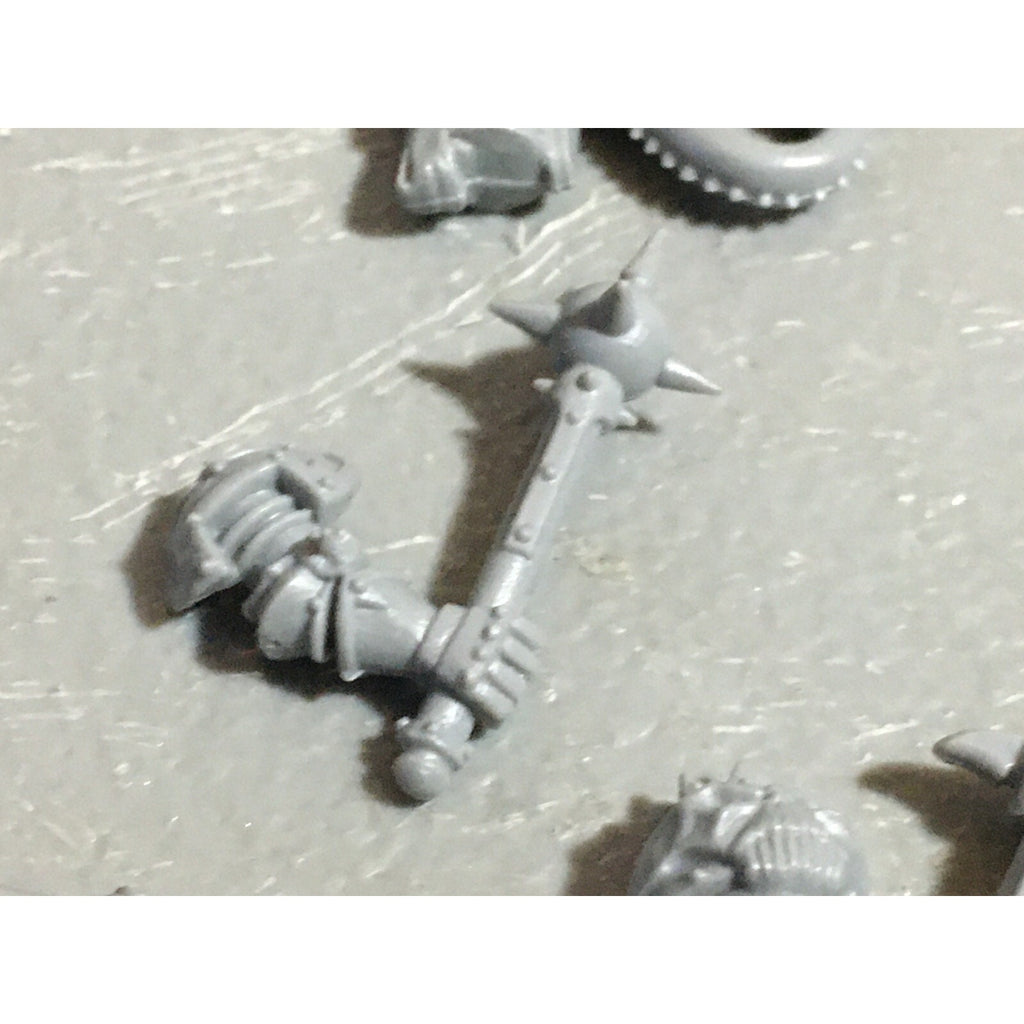 A22252 WARHAMMER FANTASY CHAOS MORTALS BITS LOT WARRIORS KNIGHTS WEAPONS GW OOP