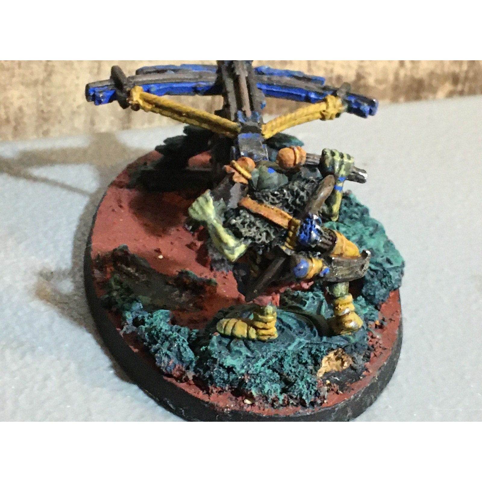 A32475 WARHAMMER FANTASY METAL ORCS GOBLINS SPEAR CHUKKA PAINT BASE