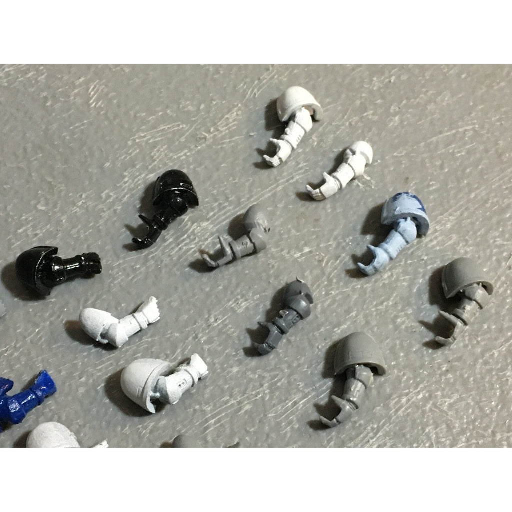 A22957 WARHAMMER 40K SPACE MARINES BITS LOT ARMS GAMES WORKSHOP GW