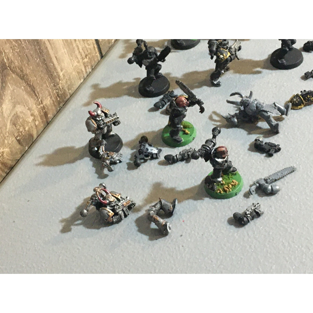 A29237 WARHAMMER 40K CHAOS SPACE MARINES LEGIONARIES 10 PK MISS 4 SHOULDER PADS