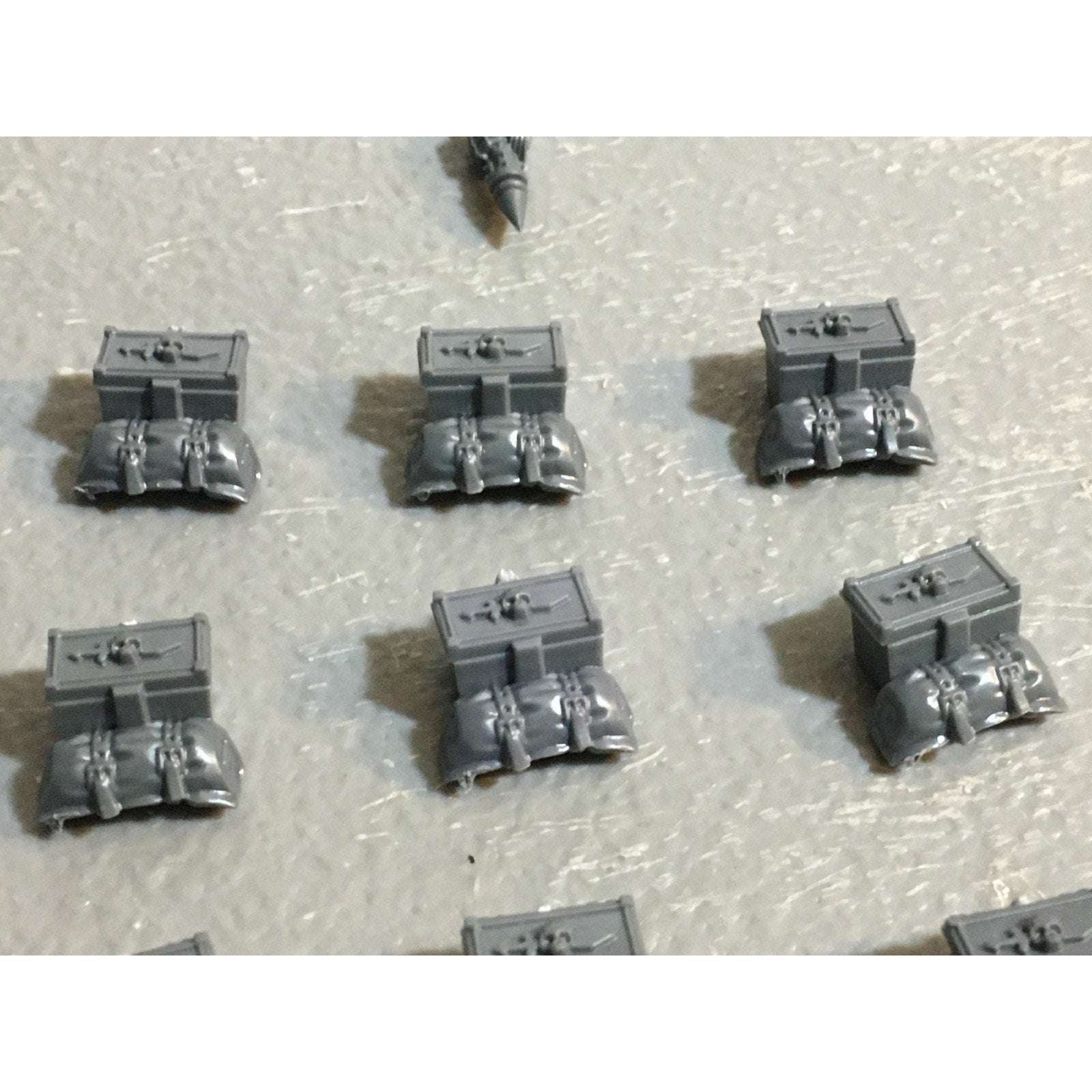 A29401 WARHAMMER 40K SPACE MARINES DARK ANGELS RAVENWING BIKE SADDLEBAG BITS LOT