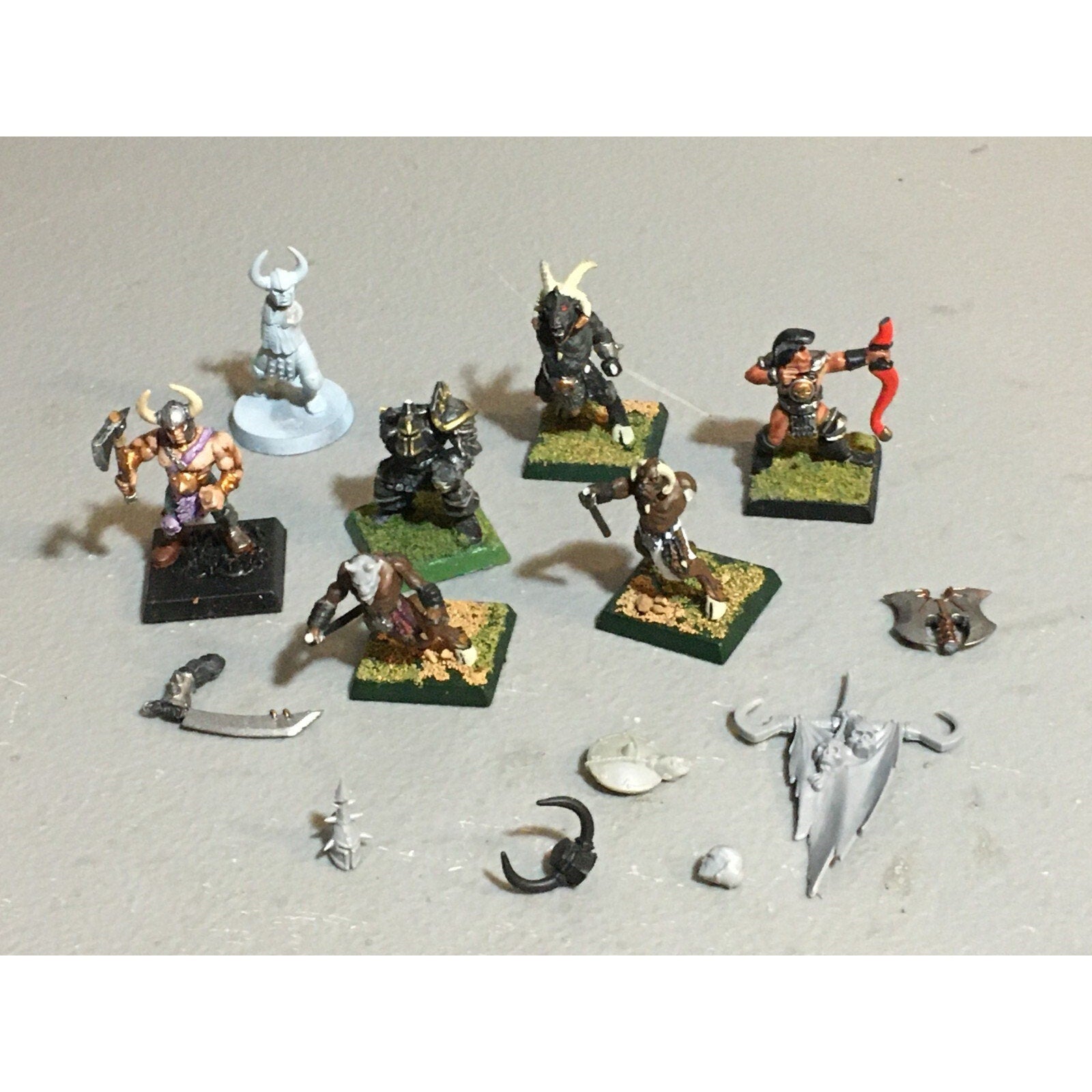 A23489 WARHAMMER FANTASY INCOMPLETE LOT CHAOS MIXED BEASTS MORTALS GW