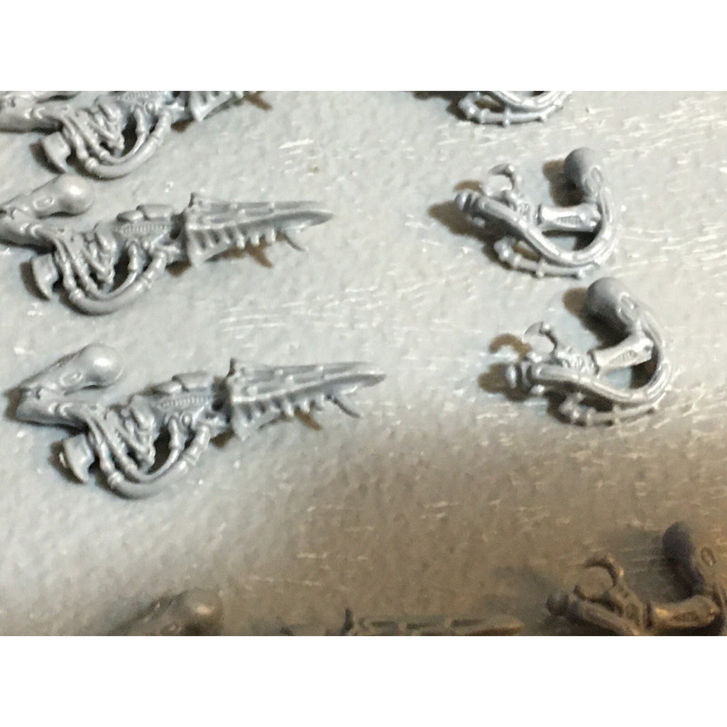 A23051 WARHAMMER 40K TYRANIDS BITS LOT DEVOURERS TERMAGANTS GAMES WORKSHOP GW