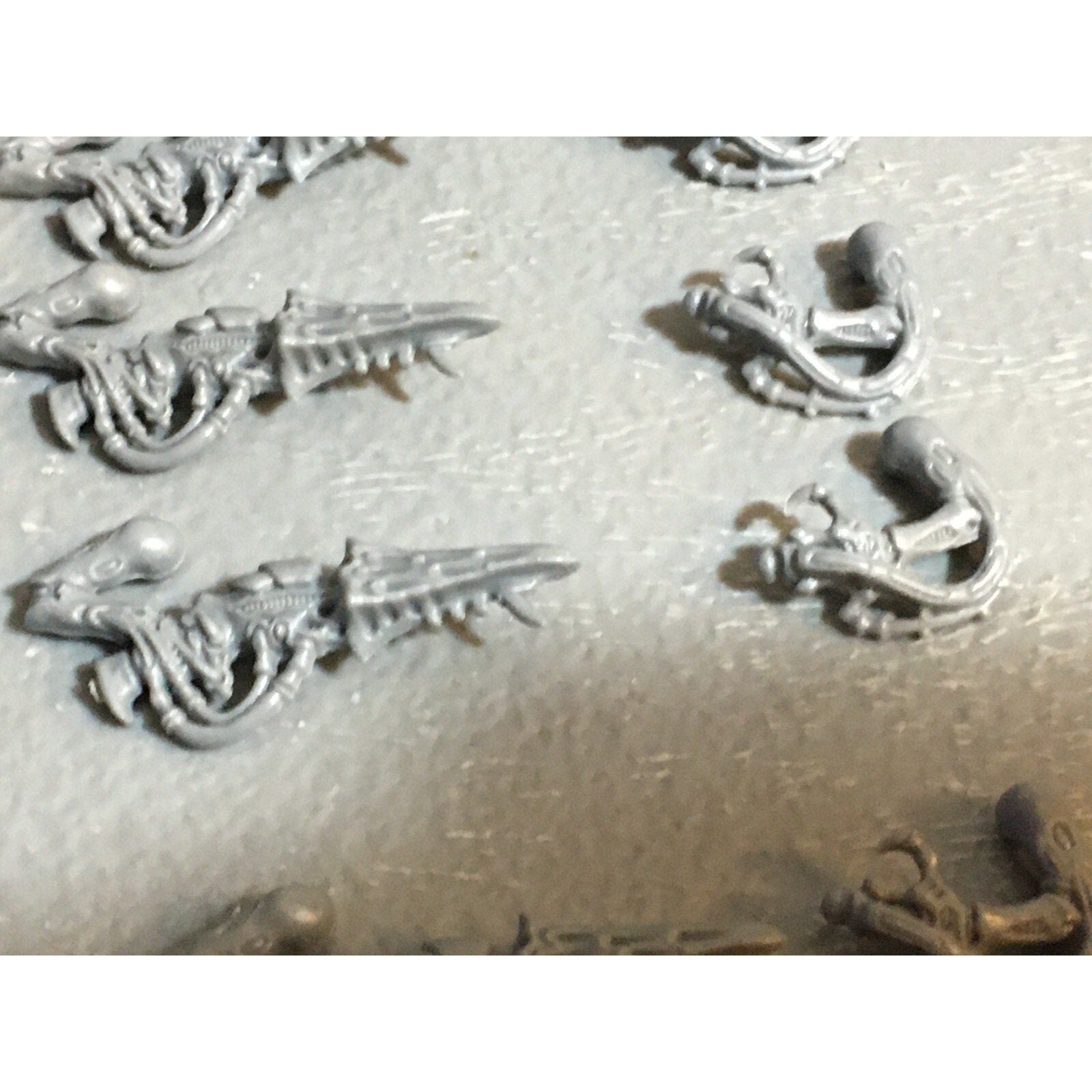 A23051 WARHAMMER 40K TYRANIDS BITS LOT DEVOURERS TERMAGANTS GAMES WORKSHOP GW