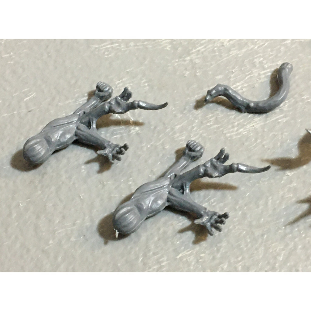 A23219 WARHAMMER FANTASY CHAOS MORTALS BITS LOT SPAWN & PRINCE HEAD GW