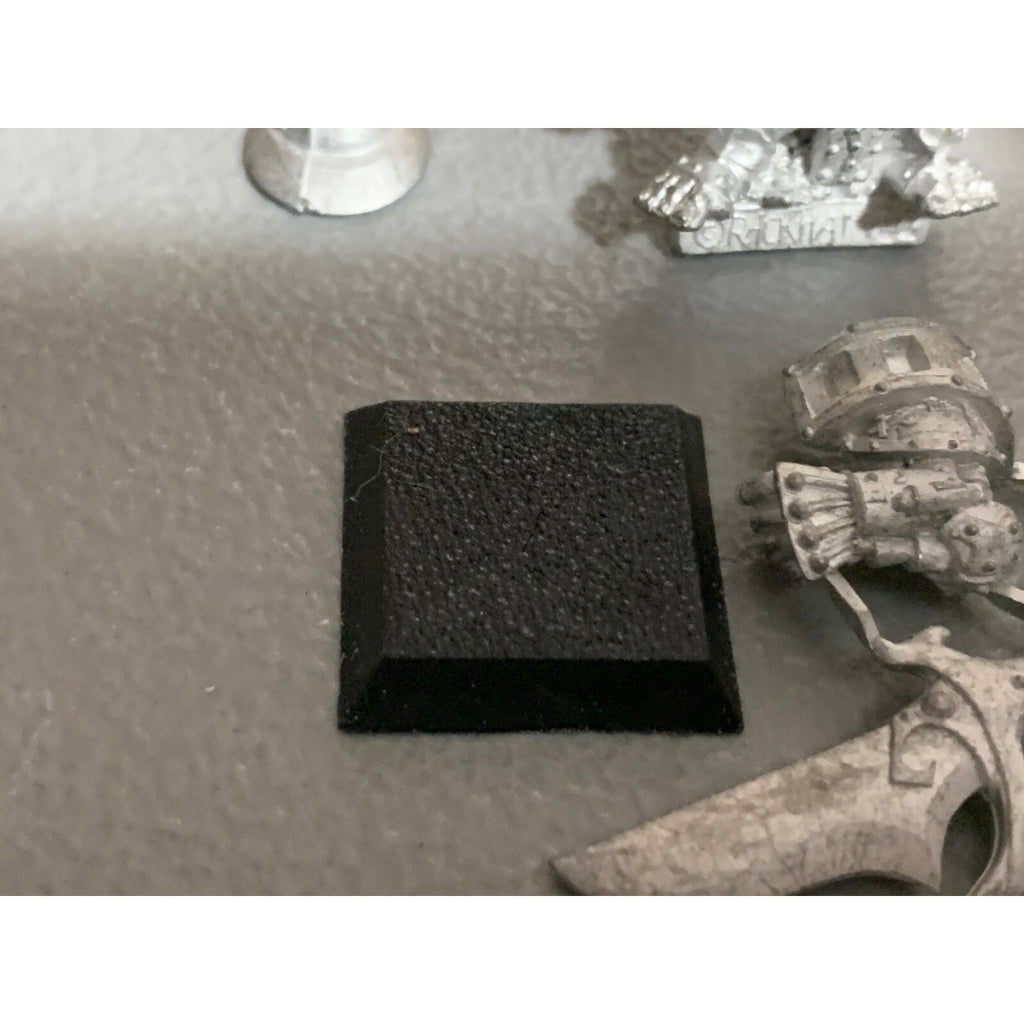 A10269 RACKHAM CONFRONTATION METAL OOP TAN-KAIR FIST OF FOM-NUR DWARF