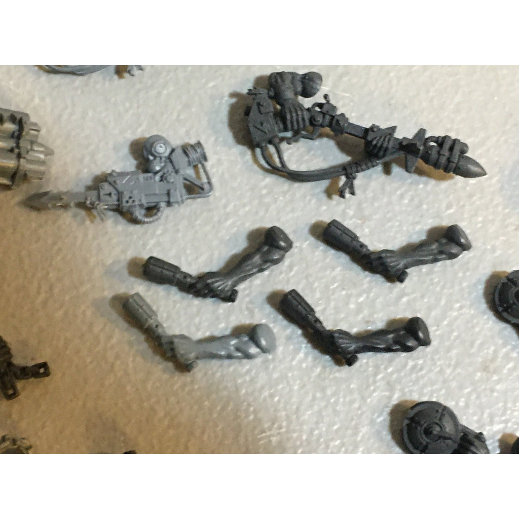 A33569 WARHAMMER 40K SPACE ORKS BITS LOT ARMS BACKPACK GRENADE GW GAMES WORKSHOP