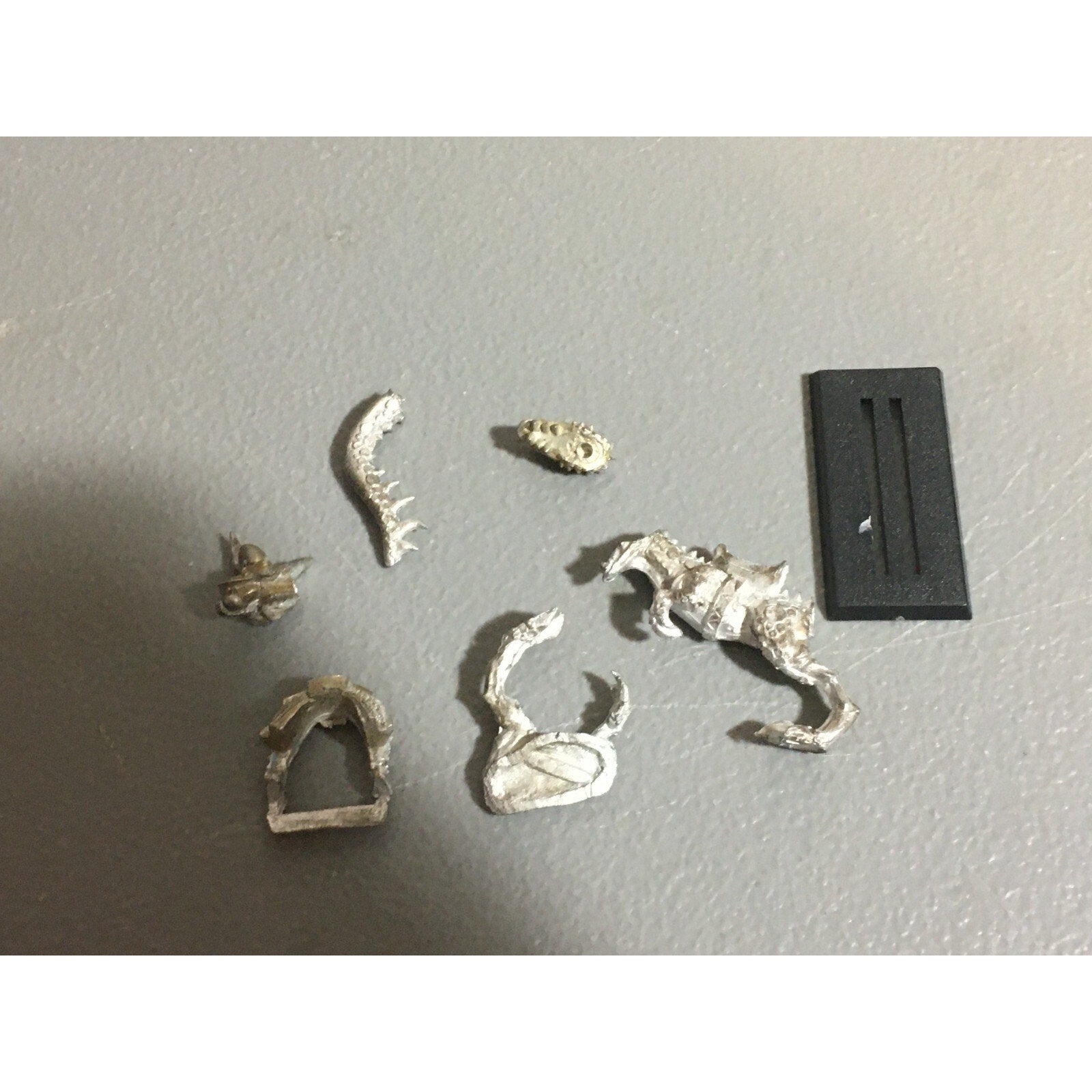 A20381 WARHAMMER FANTASY DARK ELVES METAL COLD ONE KNIGHT NO SHIELD SPEAR