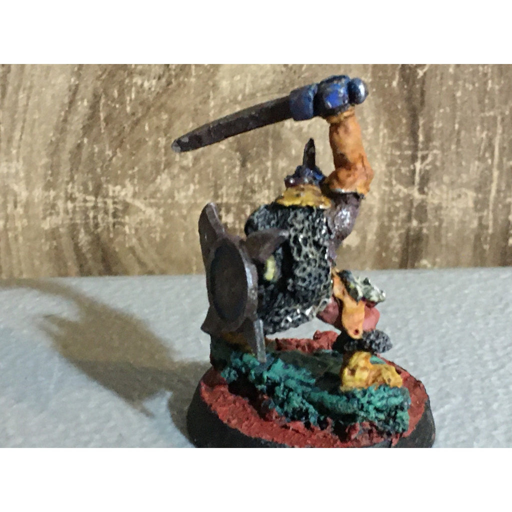 A32473 WARHAMMER FANTASY CITADEL VINTAGE HOBGOBLIN CHAMPION METAL PAINT BASE