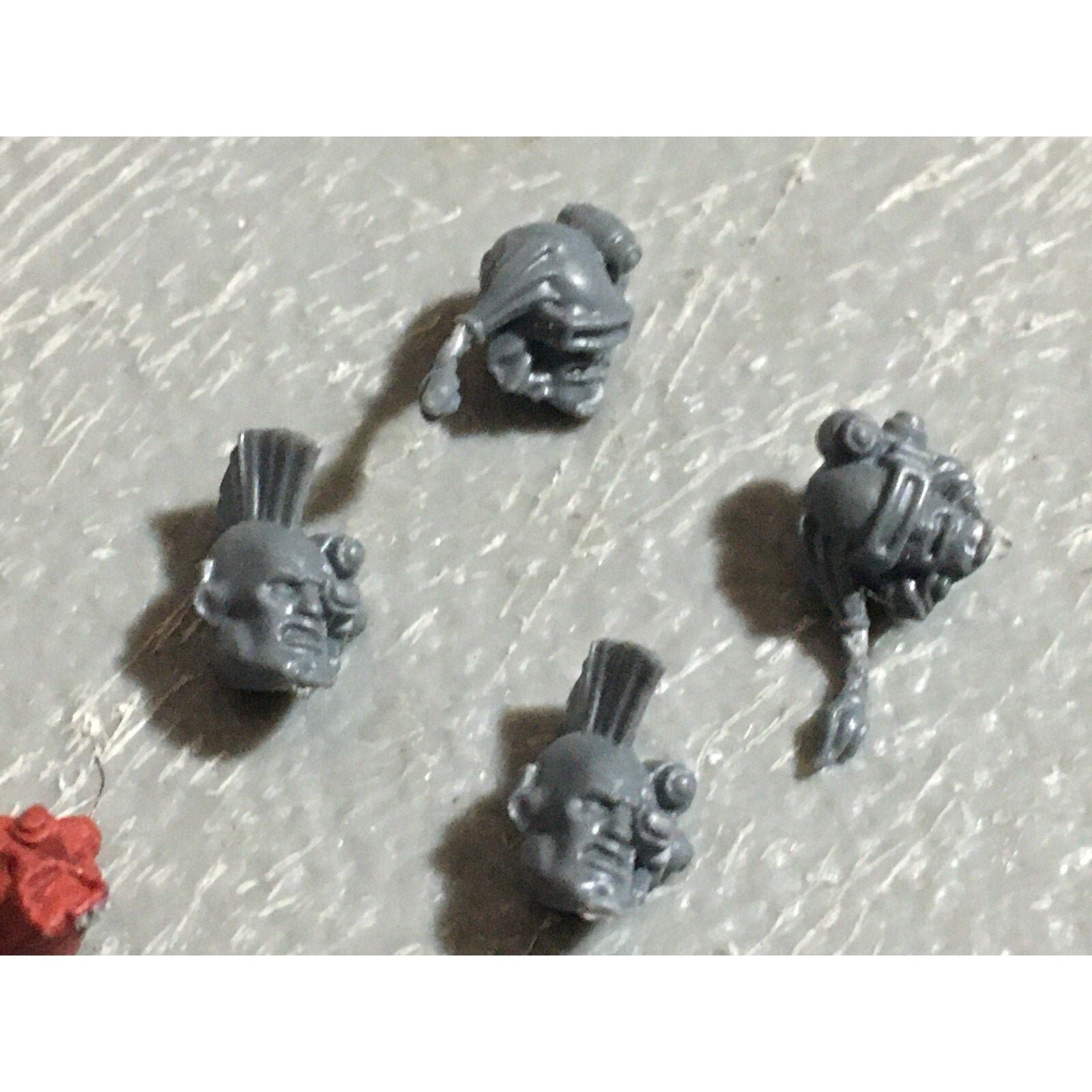A22551 WARHAMMER 40K SPACE MARINES WOLVES BITS LOT SCOUT HEADS GAMES WORKSHOP GW