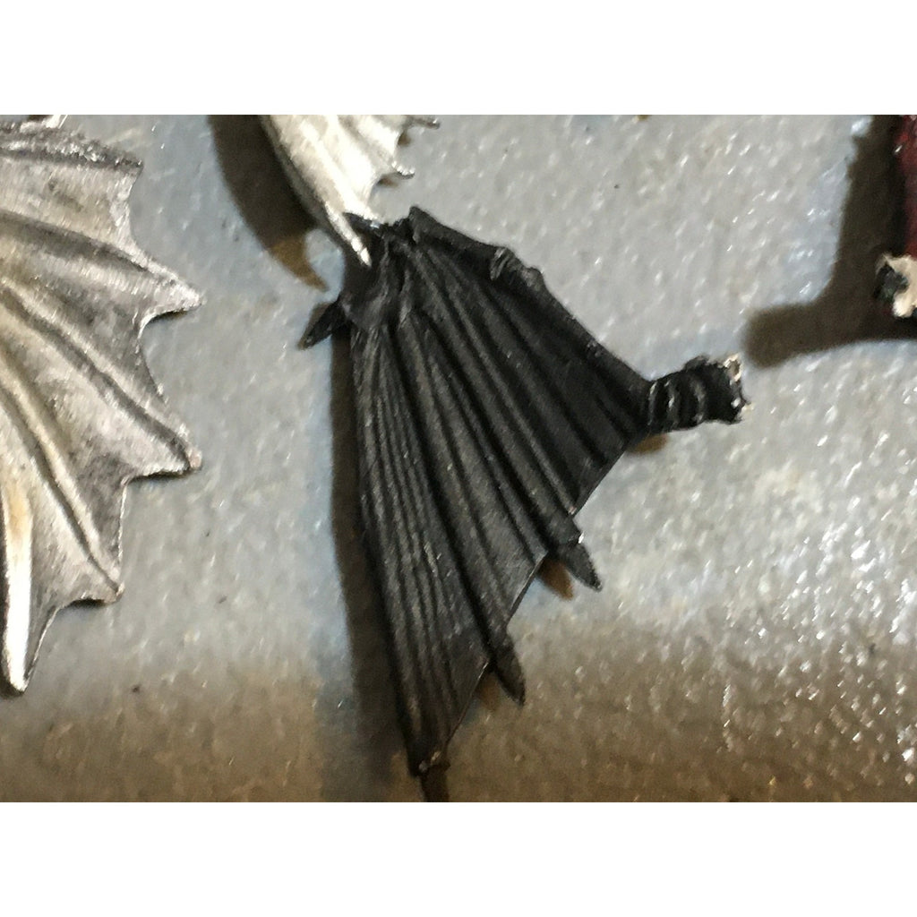 A32497 UNKNOWN METAL MINIATURES BITS LOT FANTASY WINGS DRAGON DEMON ANGEL