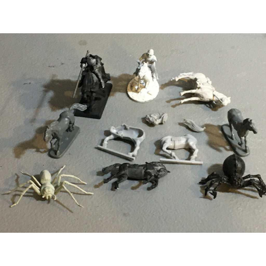 A32551 UNKNOWN MINIATURES PLASTIC ANIMAL SPIDER HORSE INCOMPLETE KNIGHT