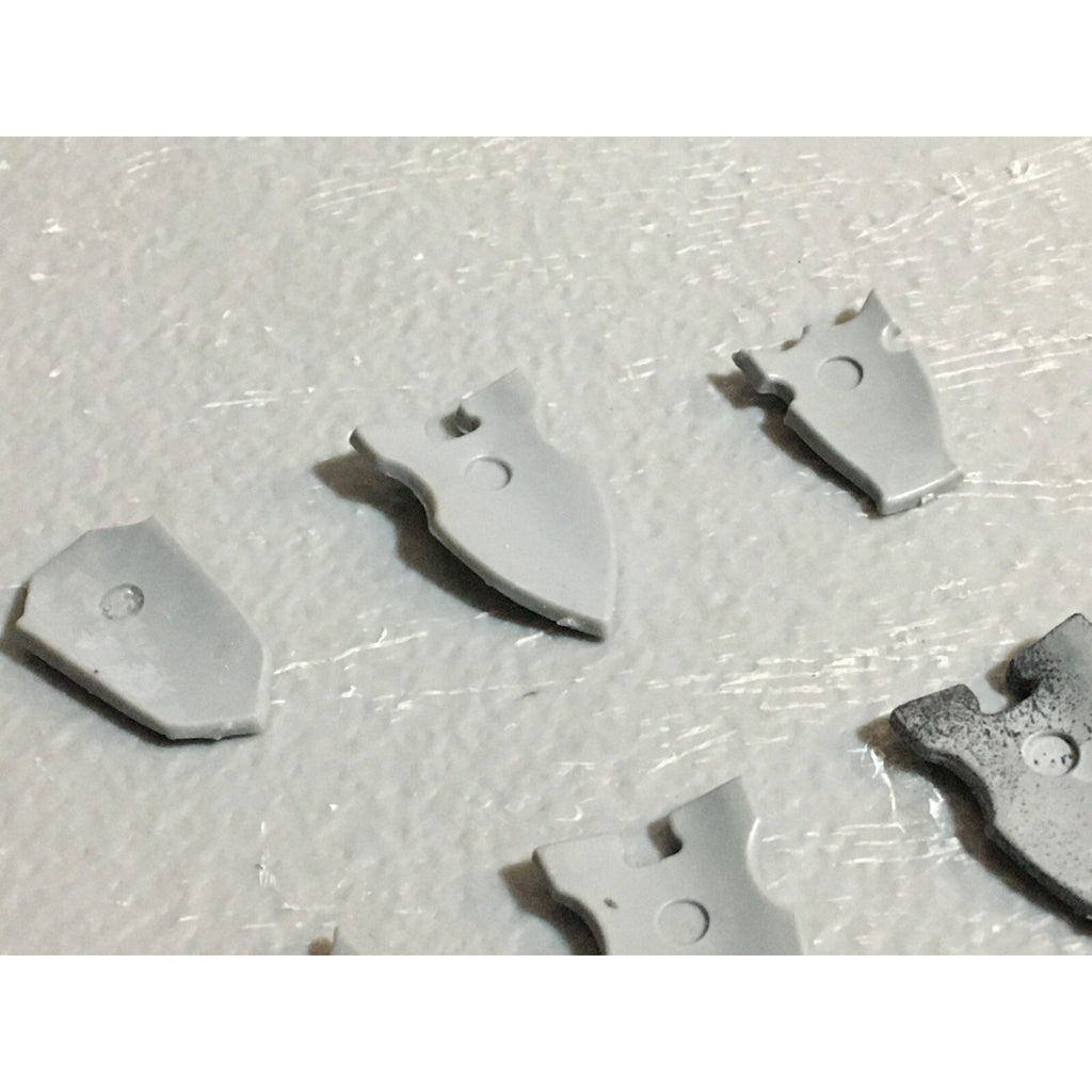 A23068 WARHAMMER FANTASY CHAOS MORTALS BITS LOT WARRIORS OOP SHIELDS GW