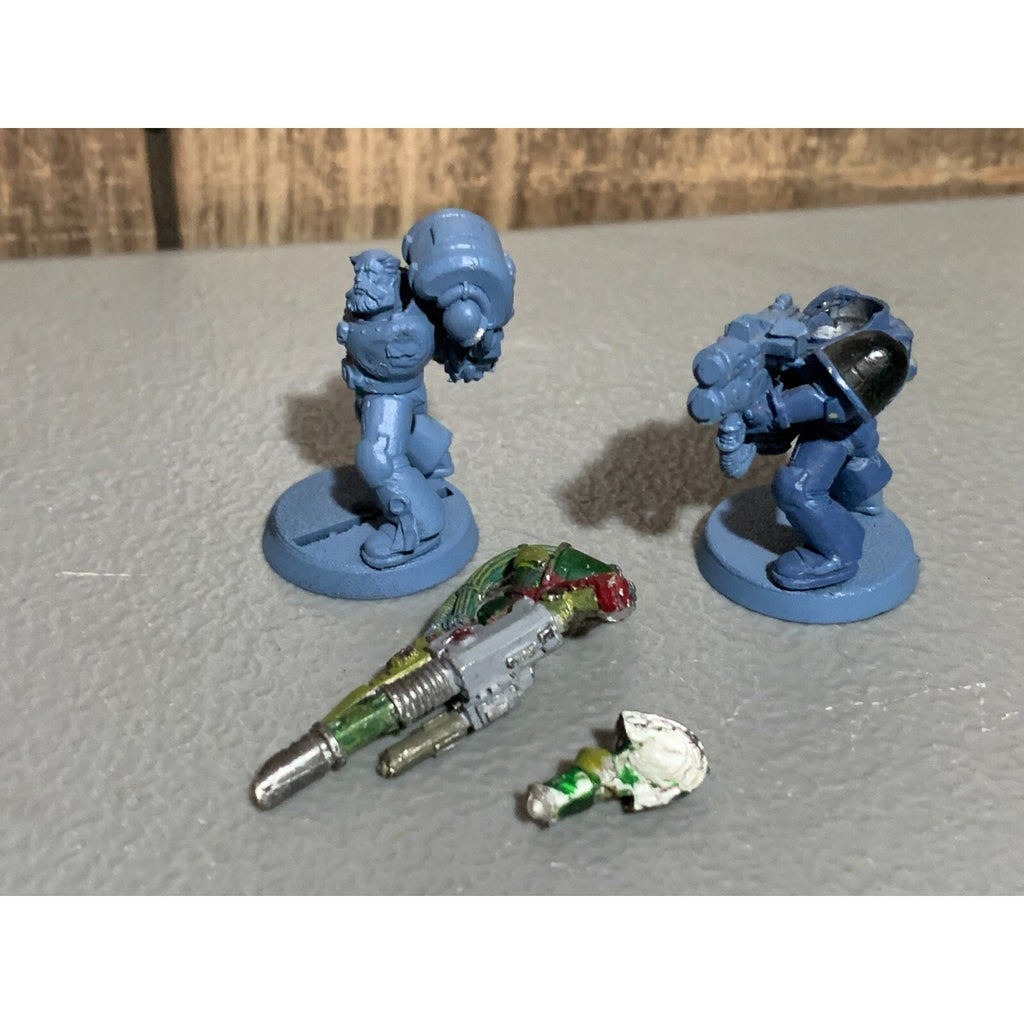 A17713 WARHAMMER 40K SPACE MARINES WOLVES METAL DEVASTATORS 2 PK MISS 1 HEAD