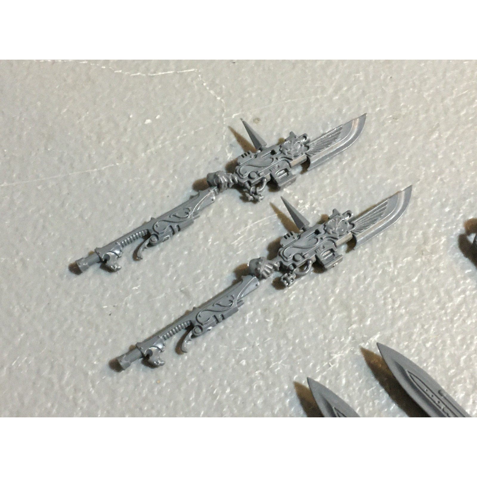 A26650 WARHAMMER 40K SPACE MARINES CUSTODES BITS LOT SENTINEL STORM BANNER GW