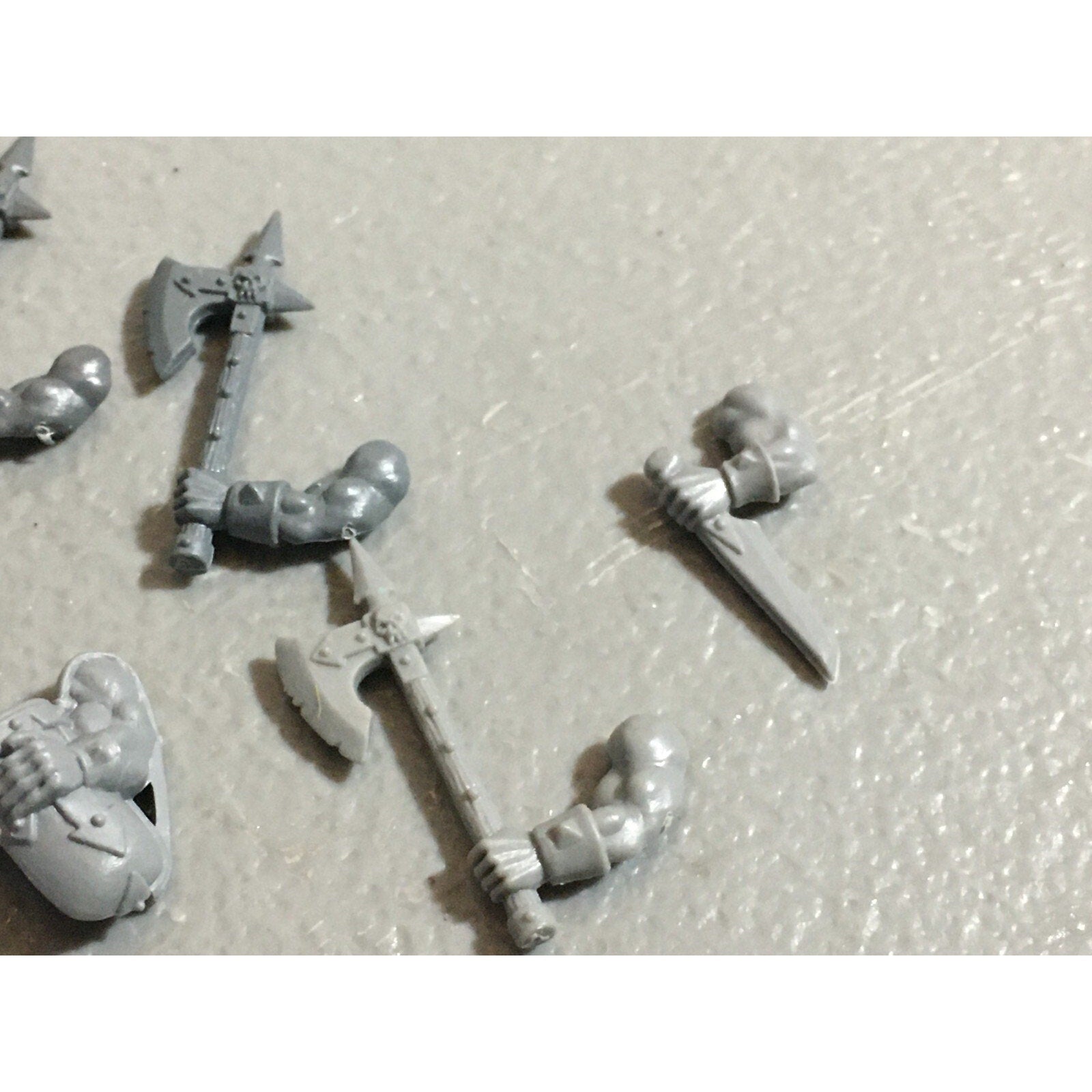 A22177 WARHAMMER FANTASY CHAOS MORTALS BITS LOT MIXED MARAUDER COMMAND & ARMS GW
