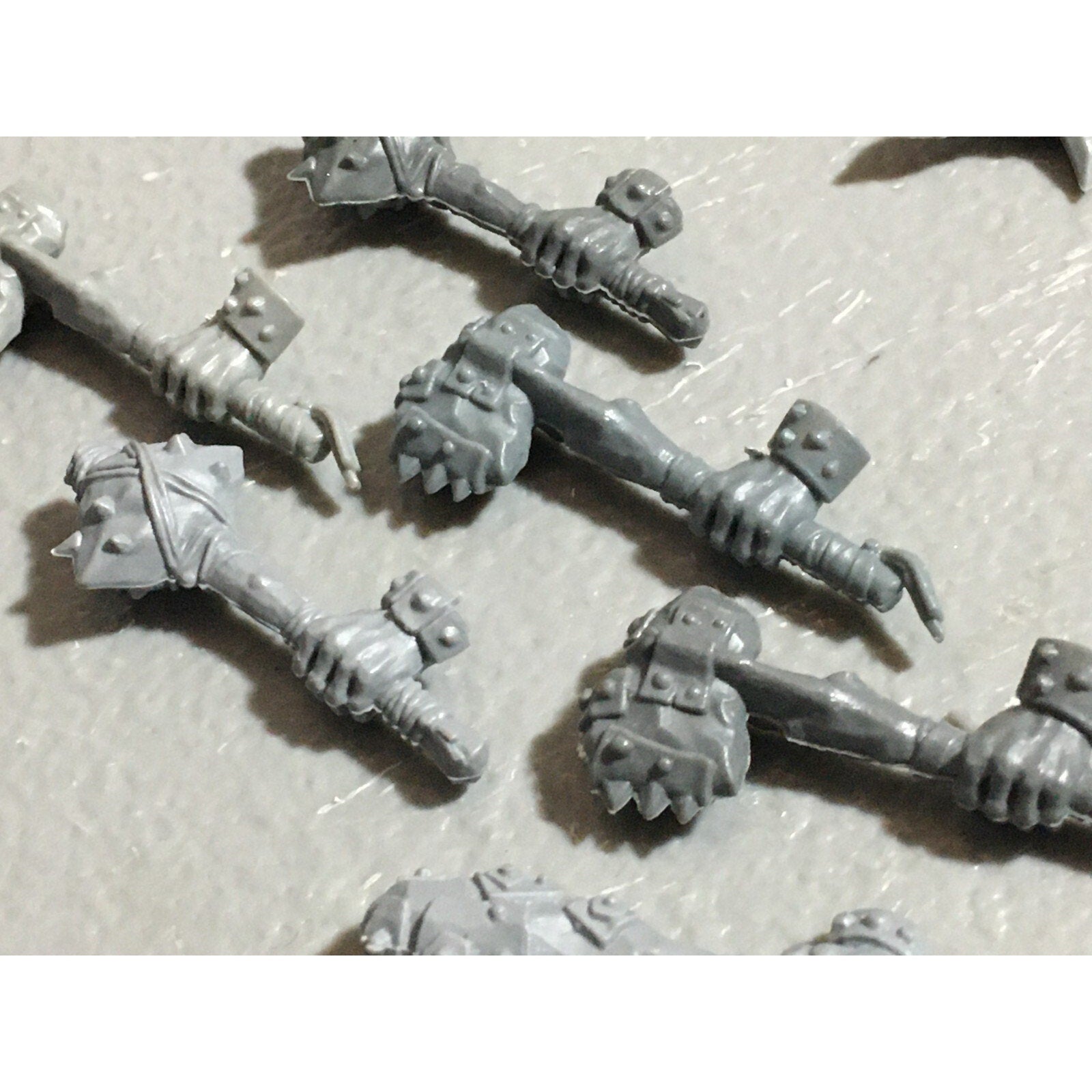 A22581 WARHAMMER FANTASY OGRE KINGDOMS BITS LOT HANDS GAMES WORKSHOP GW