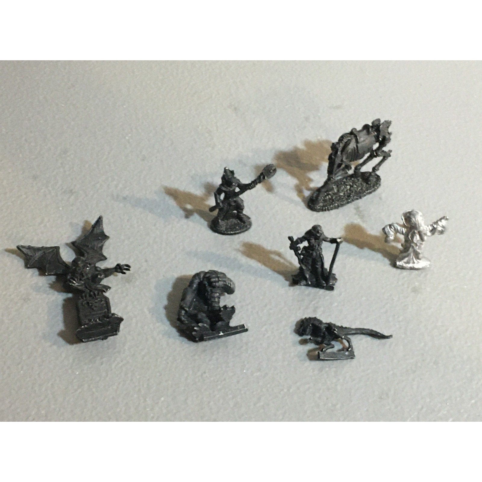 A34039 UNKNOWN METAL MINIATURES FANTASY MIXED LOT CREATURE DRAKE UNDEAD HORSE