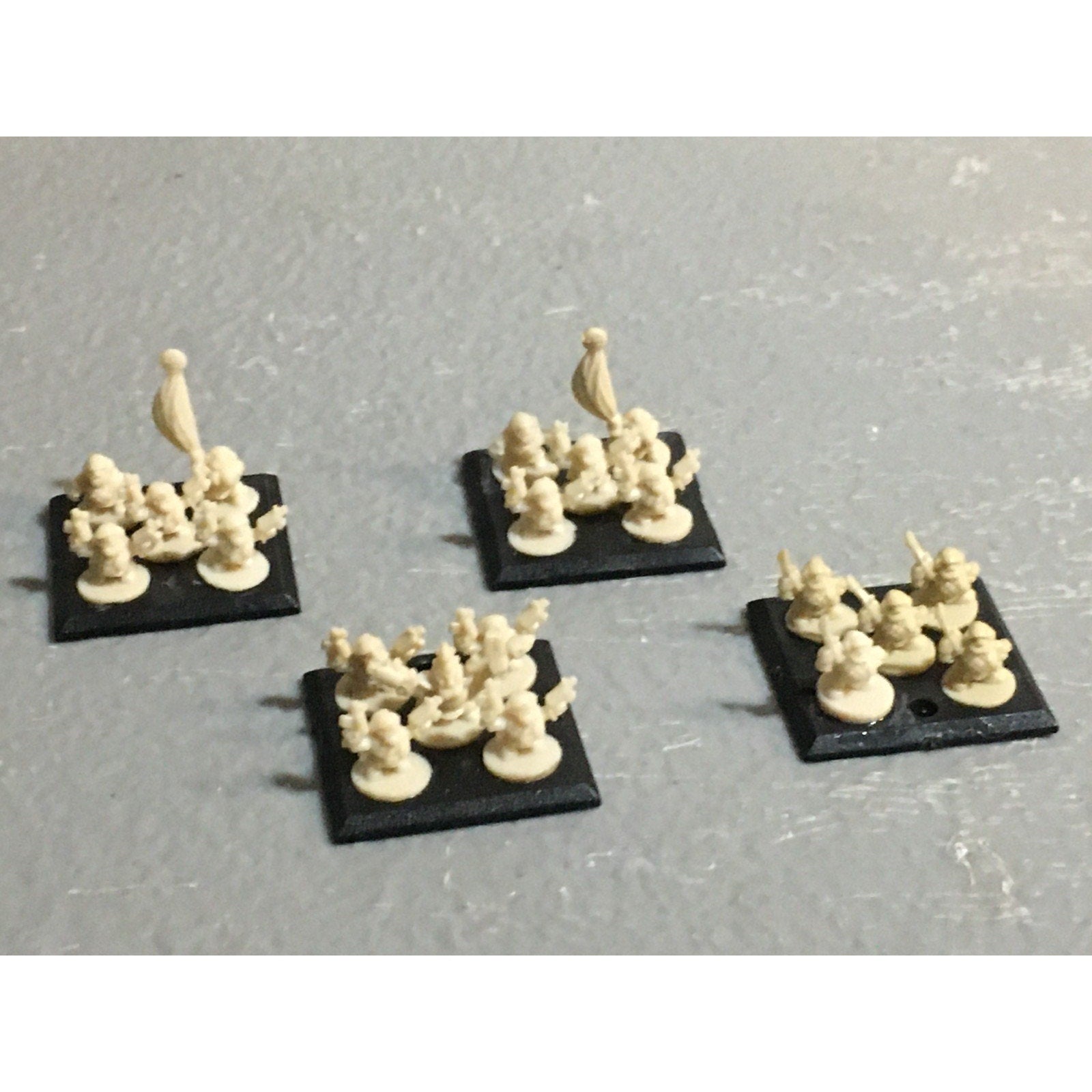 A24536 EPIC 40K SQUAT WARRIORS 4 BASES GAMES WORKSHOP WARHAMMER GW
