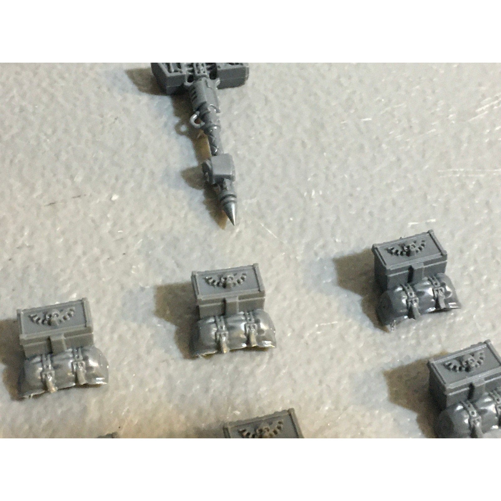 A29399 WARHAMMER 40K SPACE MARINES DARK ANGELS RAVENWING BIKE SADDLEBAG BITS LOT